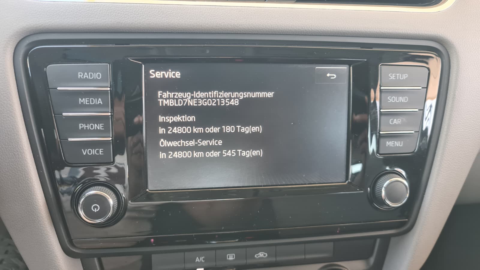 SKODA Octavia Combi 1.8 TSI Ambition 4x4 DSG ** 180 PS ** Klimaanlage ** Tempomat ** Panorama-Glasdach ** PDC ** Frisch Ab MFK **-image-10
