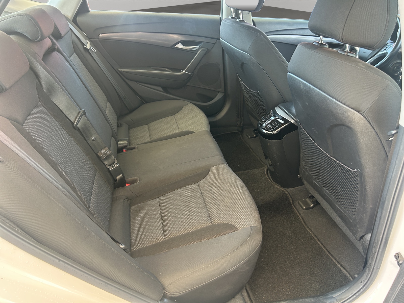 HYUNDAI I40 1.7 Diesel Limousine-image-18