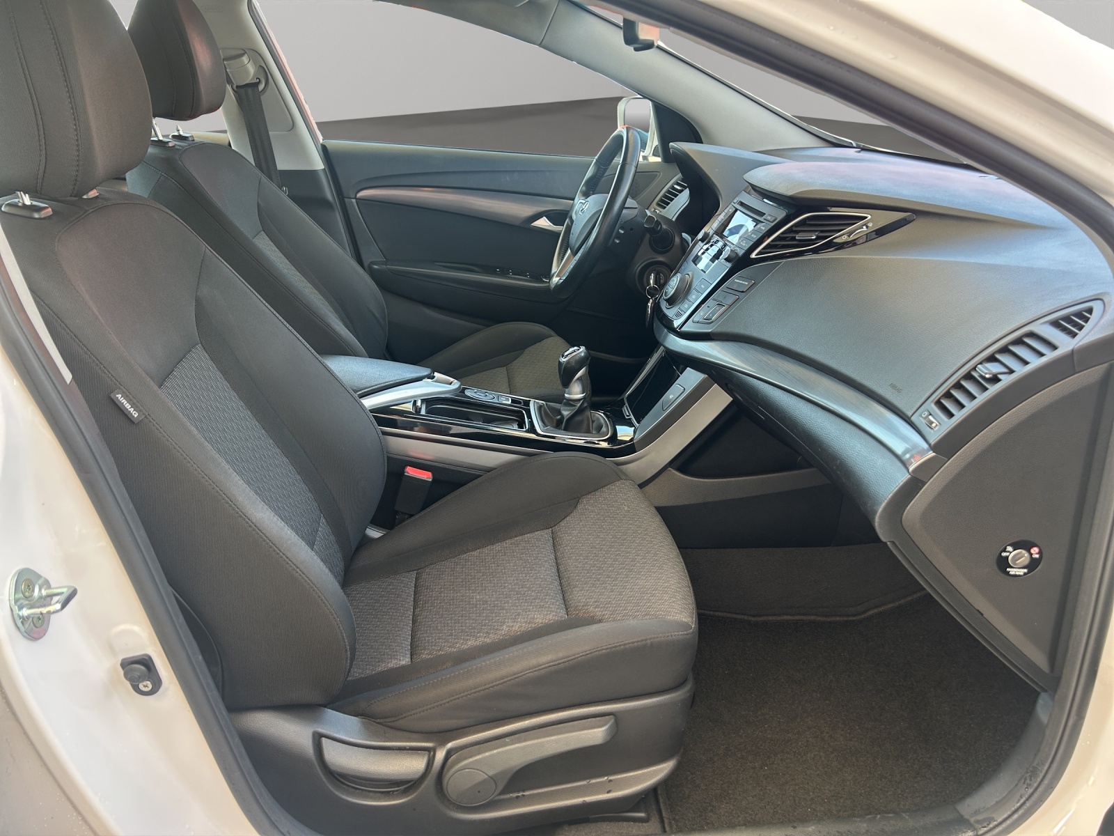HYUNDAI I40 1.7 Diesel Limousine-image-19