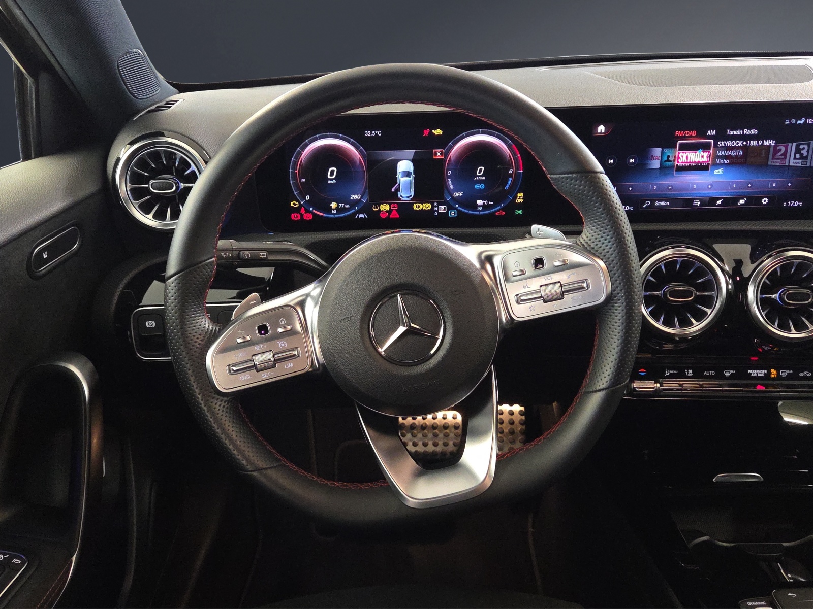 MERCEDES-BENZ A 250 e 8G-DCT-image-12