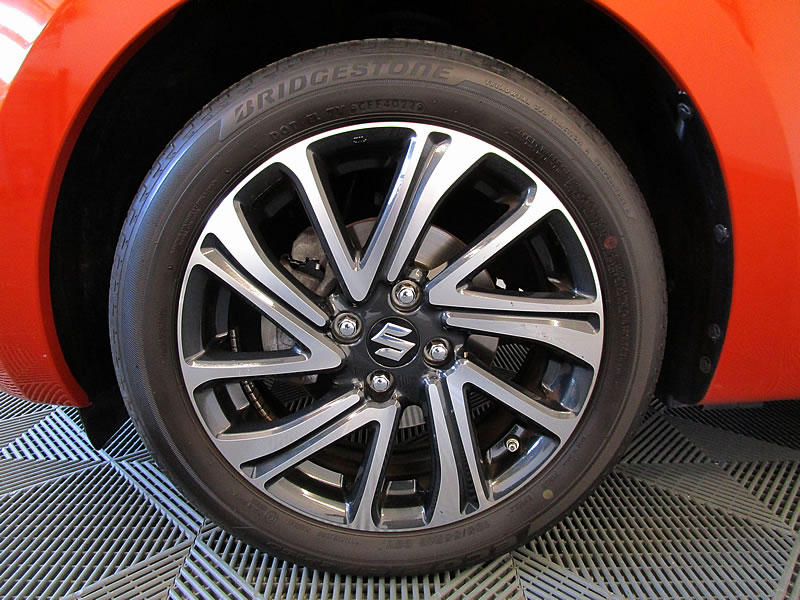 SUZUKI Swift 1.2 Compact Top Hybrid CVT-image-19