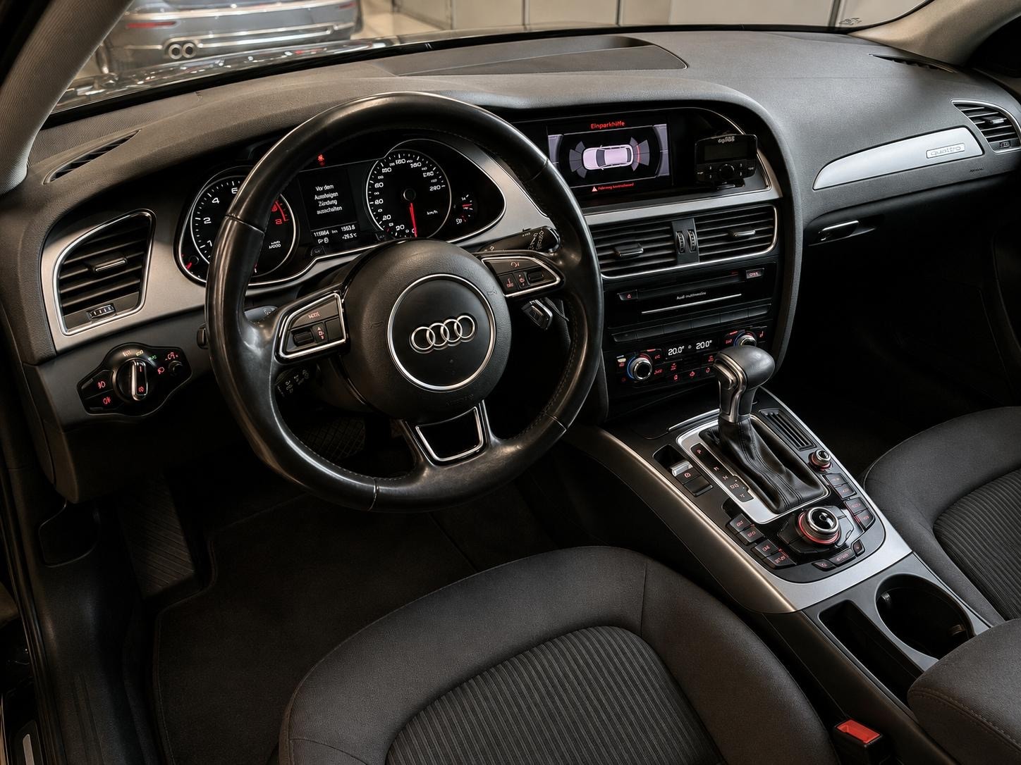 AUDI A4 Avant 2.0 TFSI quattro s-tronic-image-12