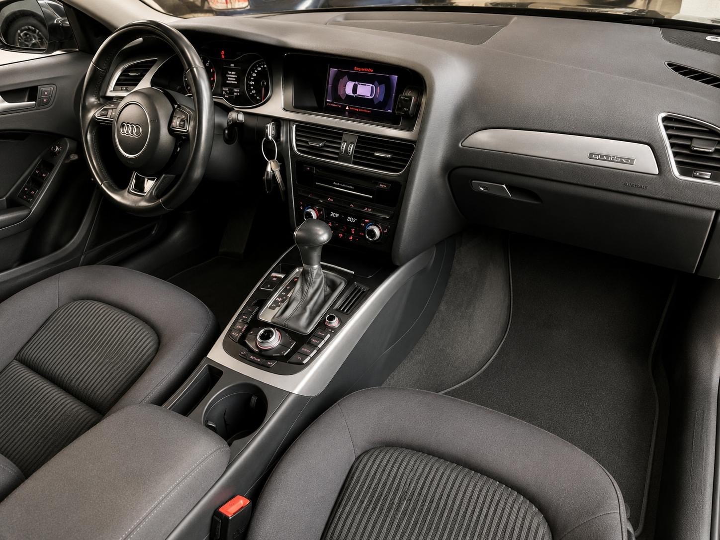 AUDI A4 Avant 2.0 TFSI quattro s-tronic-image-10
