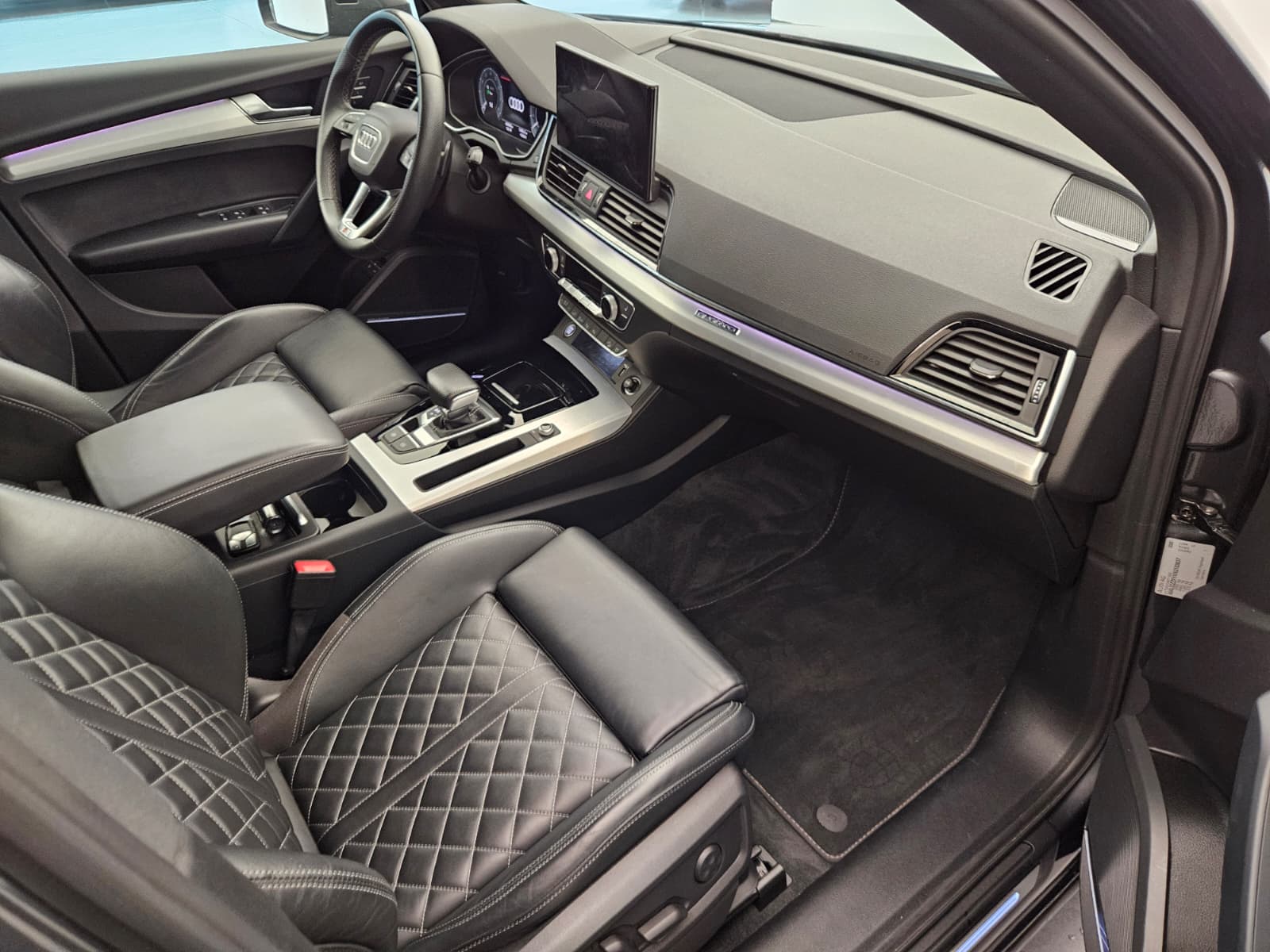 AUDI Q5 Sportback 50 TFSI e PHEV S line quattro S-tronic-image-11