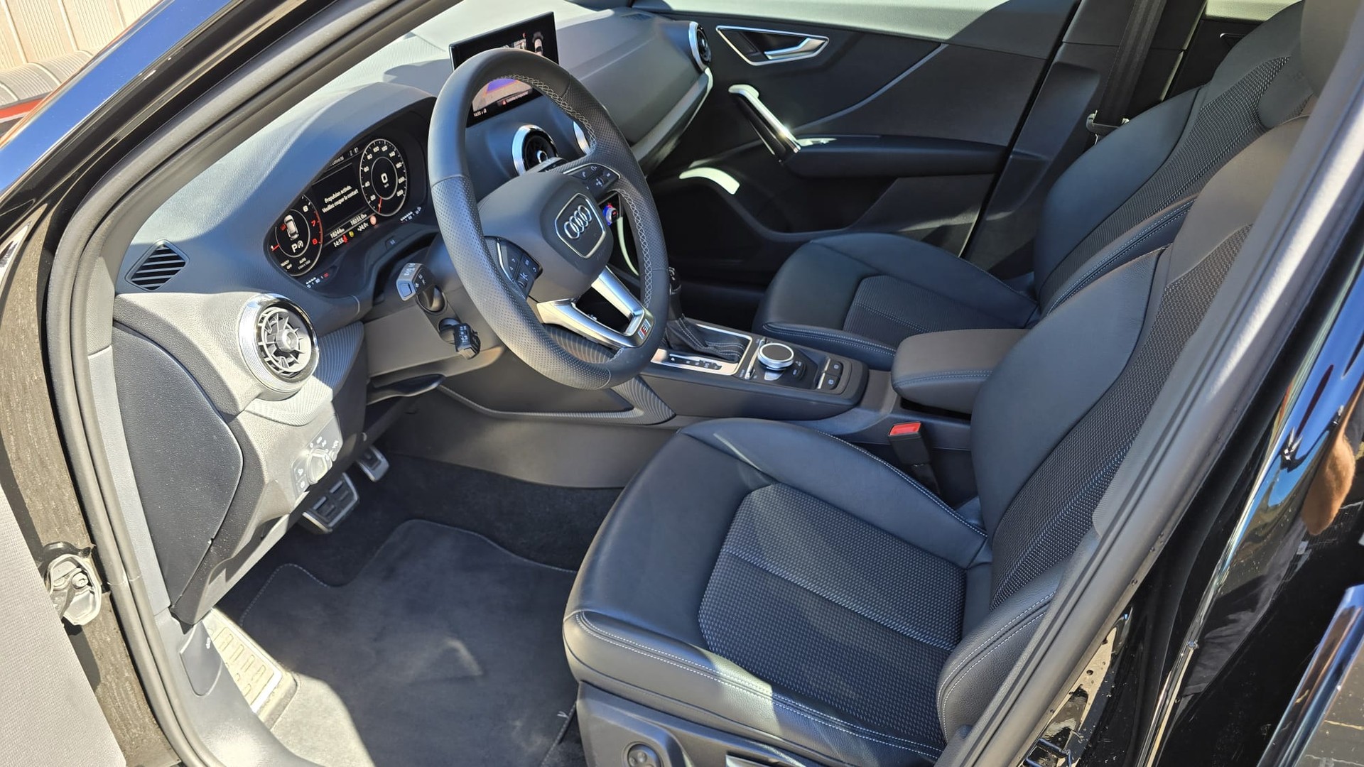 AUDI Q2 35 TFSI S line S-tronic-image-7