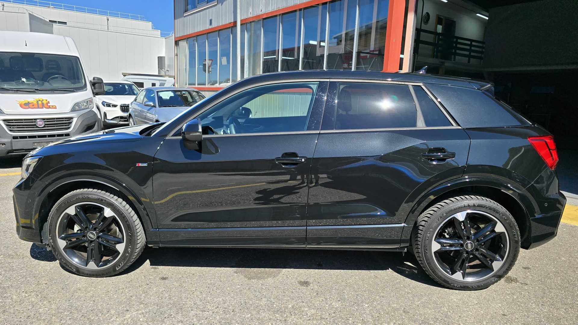 AUDI Q2 35 TFSI S line S-tronic-image-5