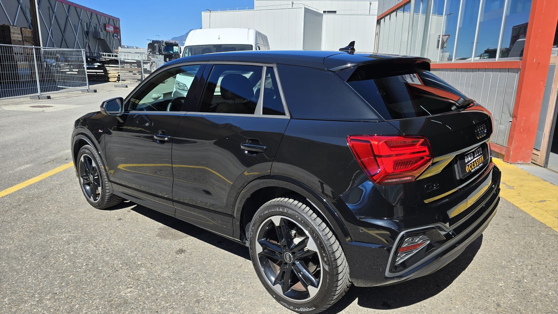 AUDI Q2 35 TFSI S line S-tronic-image-3