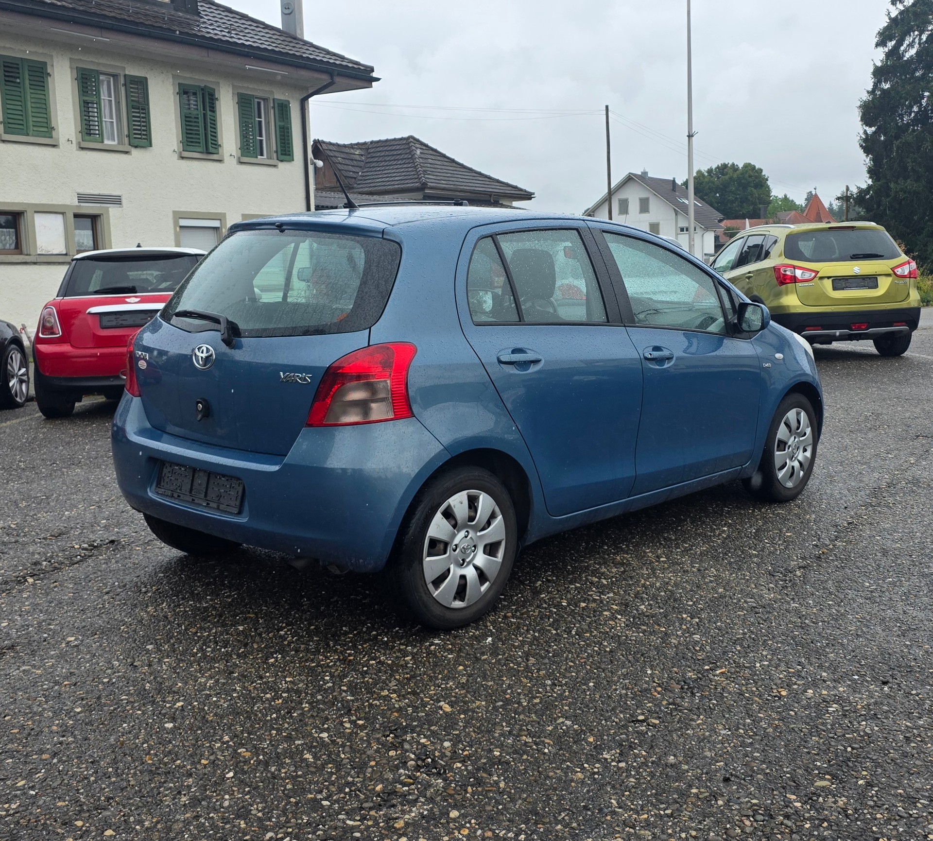 TOYOTA Yaris 1.4 D-4D Linea Luna-image-2