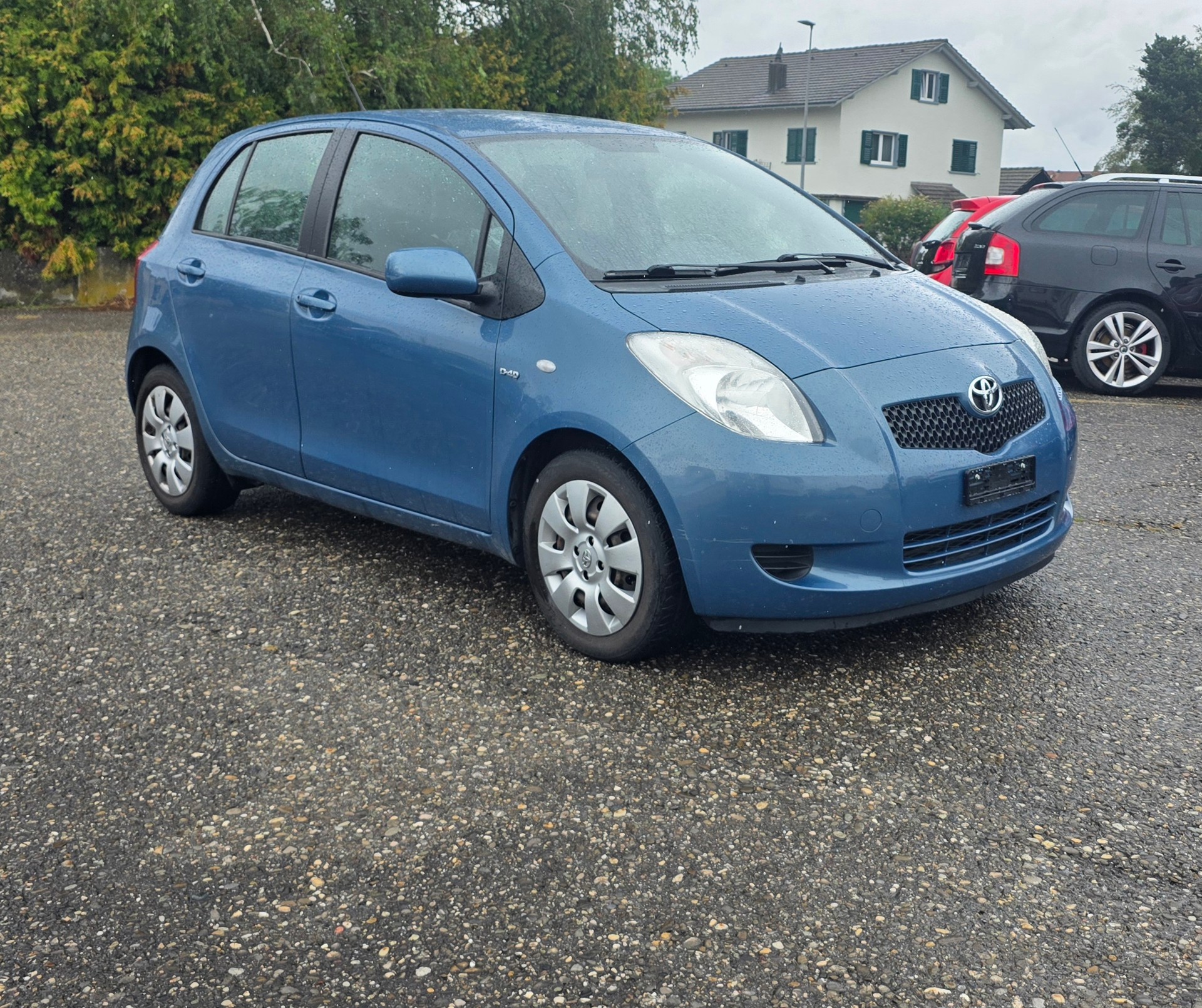 TOYOTA Yaris 1.4 D-4D Linea Luna-image-1