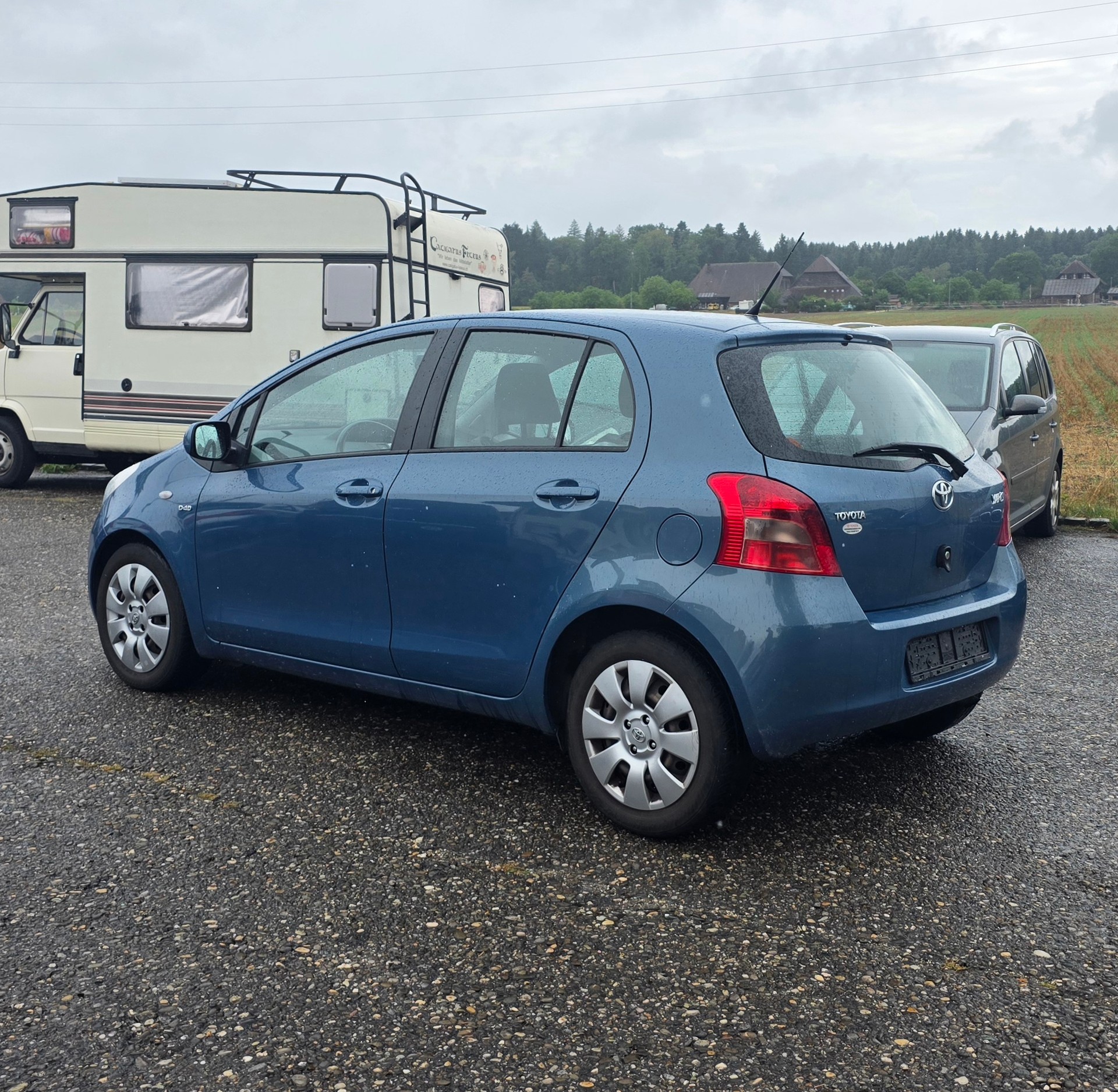 TOYOTA Yaris 1.4 D-4D Linea Luna-image-3