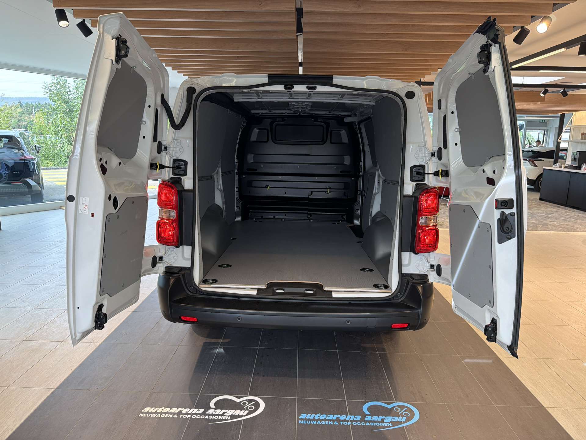 FIAT Scudo 2.0 BlueHDi L3 3-Plätzer EAT-Automat-image-7
