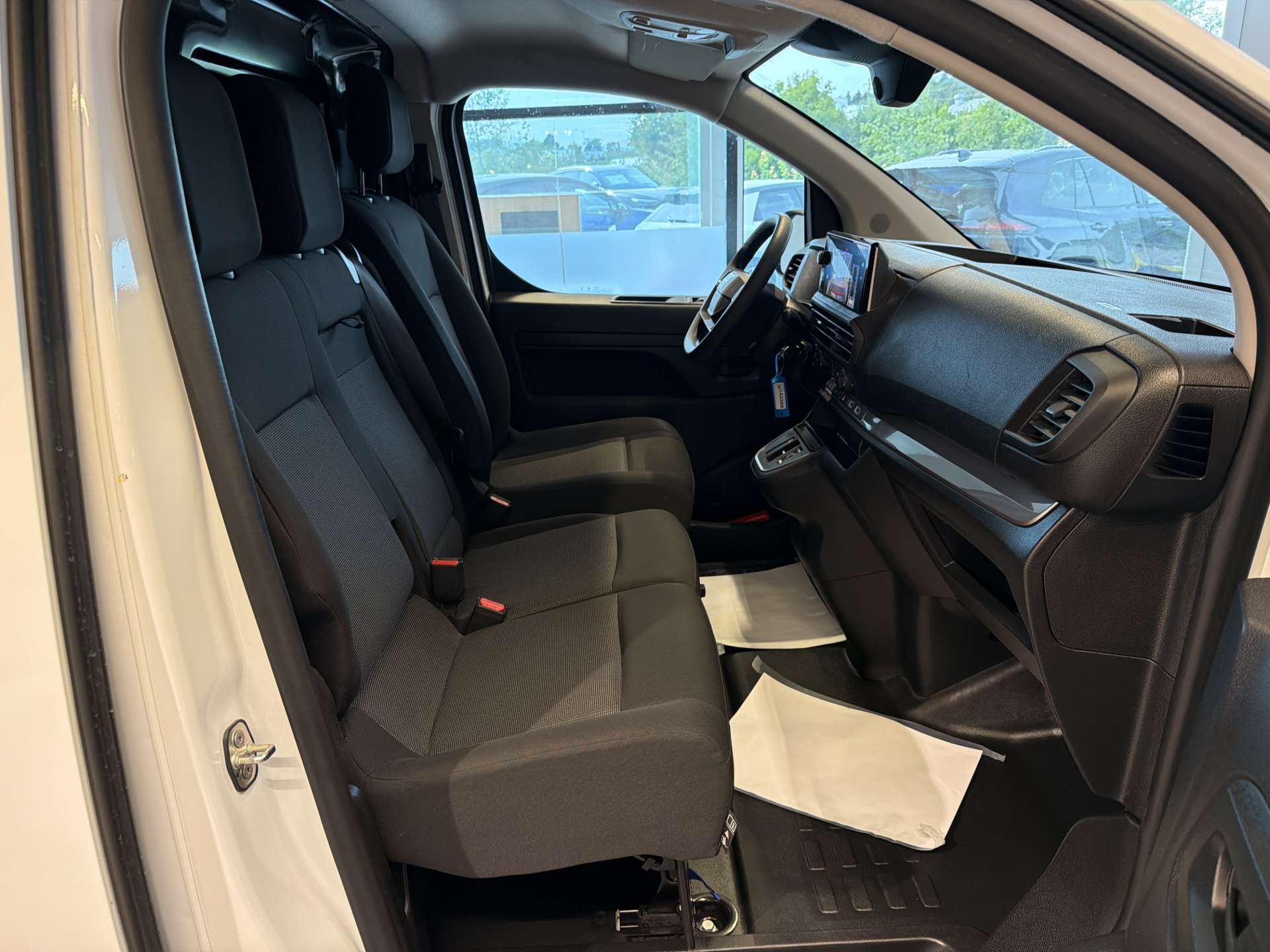 FIAT Scudo 2.0 BlueHDi L3 3-Plätzer EAT-Automat-image-14
