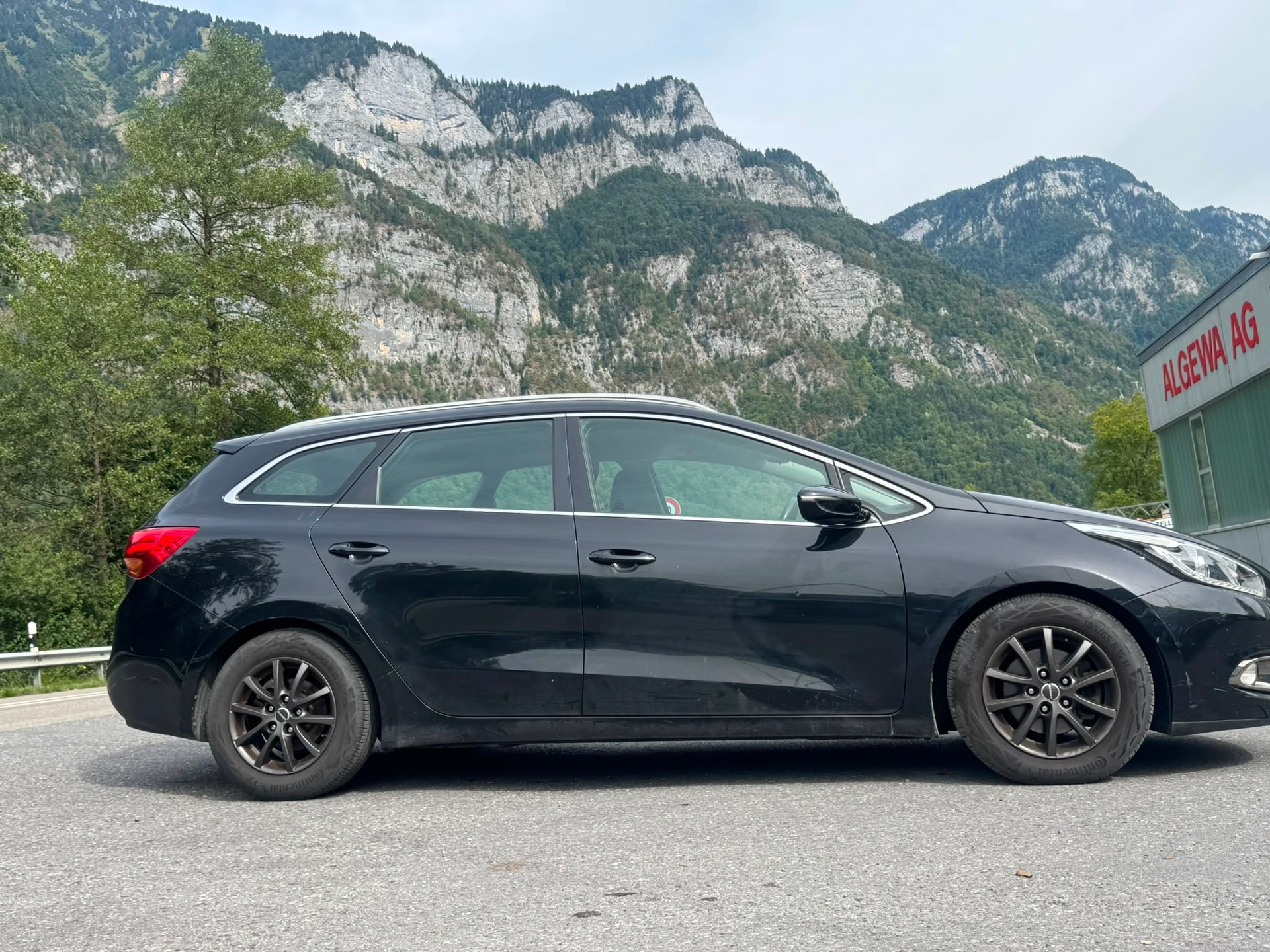 KIA Cee'd Sportswagon 1.6 GDi Classic-image-13