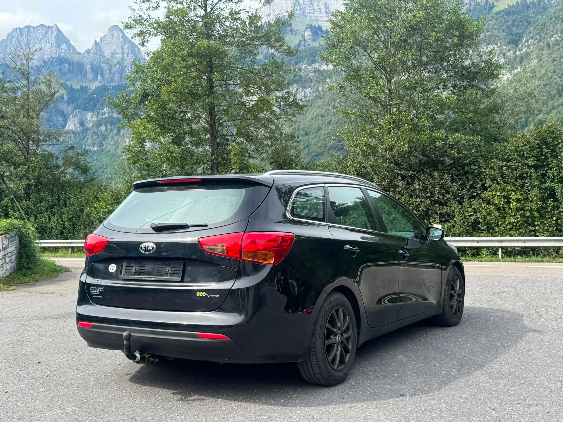 KIA Cee'd Sportswagon 1.6 GDi Classic-image-3