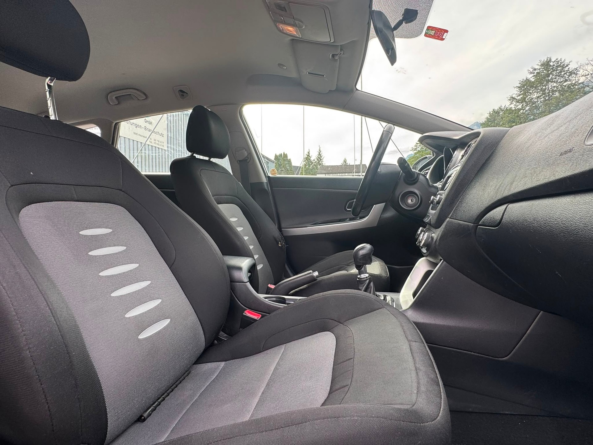 KIA Cee'd Sportswagon 1.6 GDi Classic-image-8