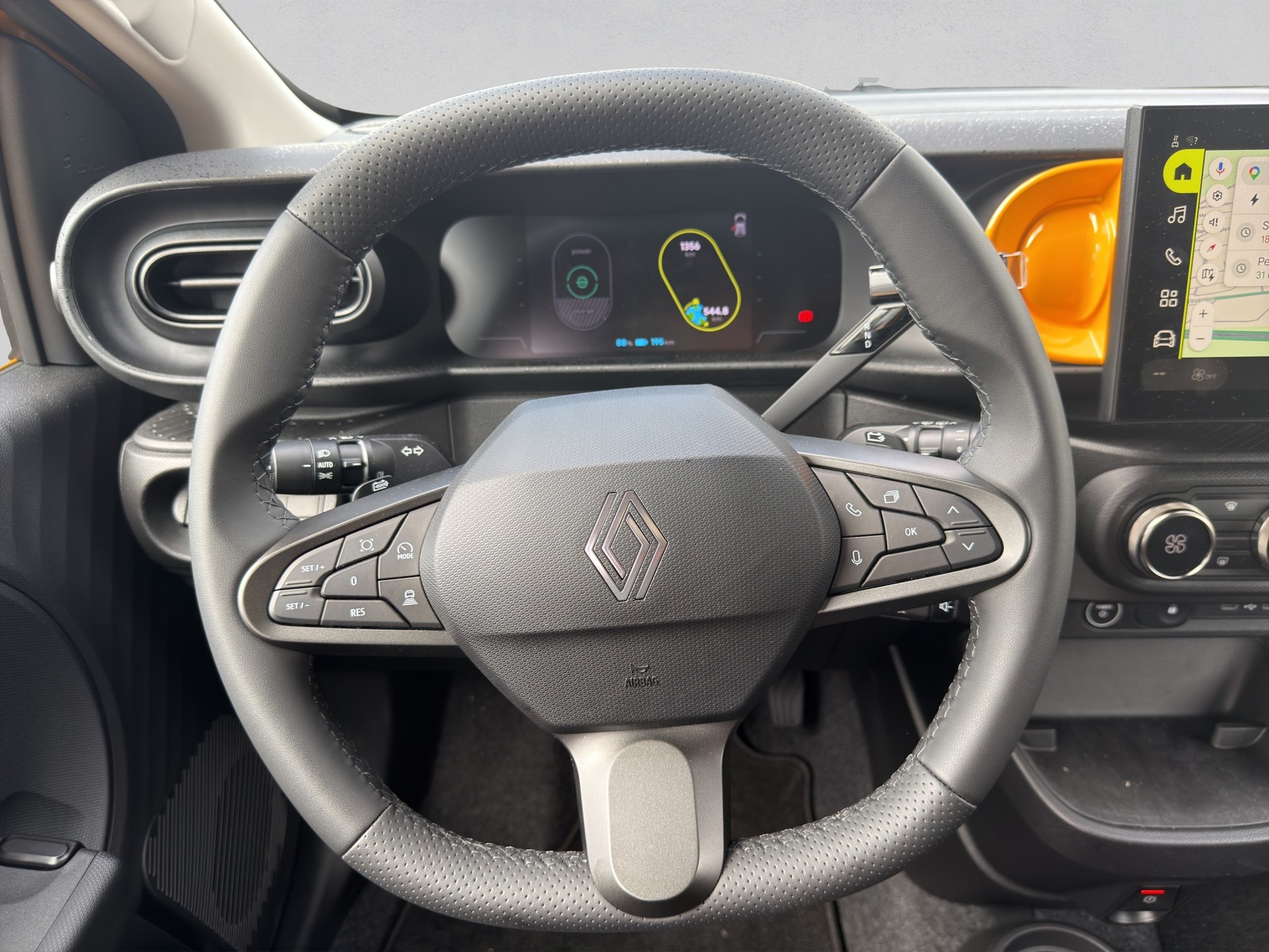 RENAULT Twingo E-Tech 27kWh Techno-image-9