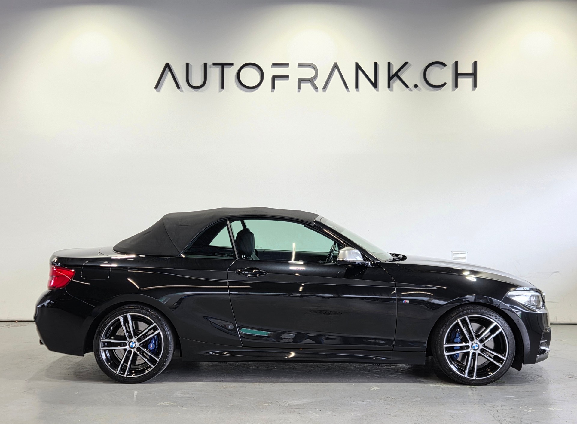 BMW M240i xDrive LCI Cabrio-image-6