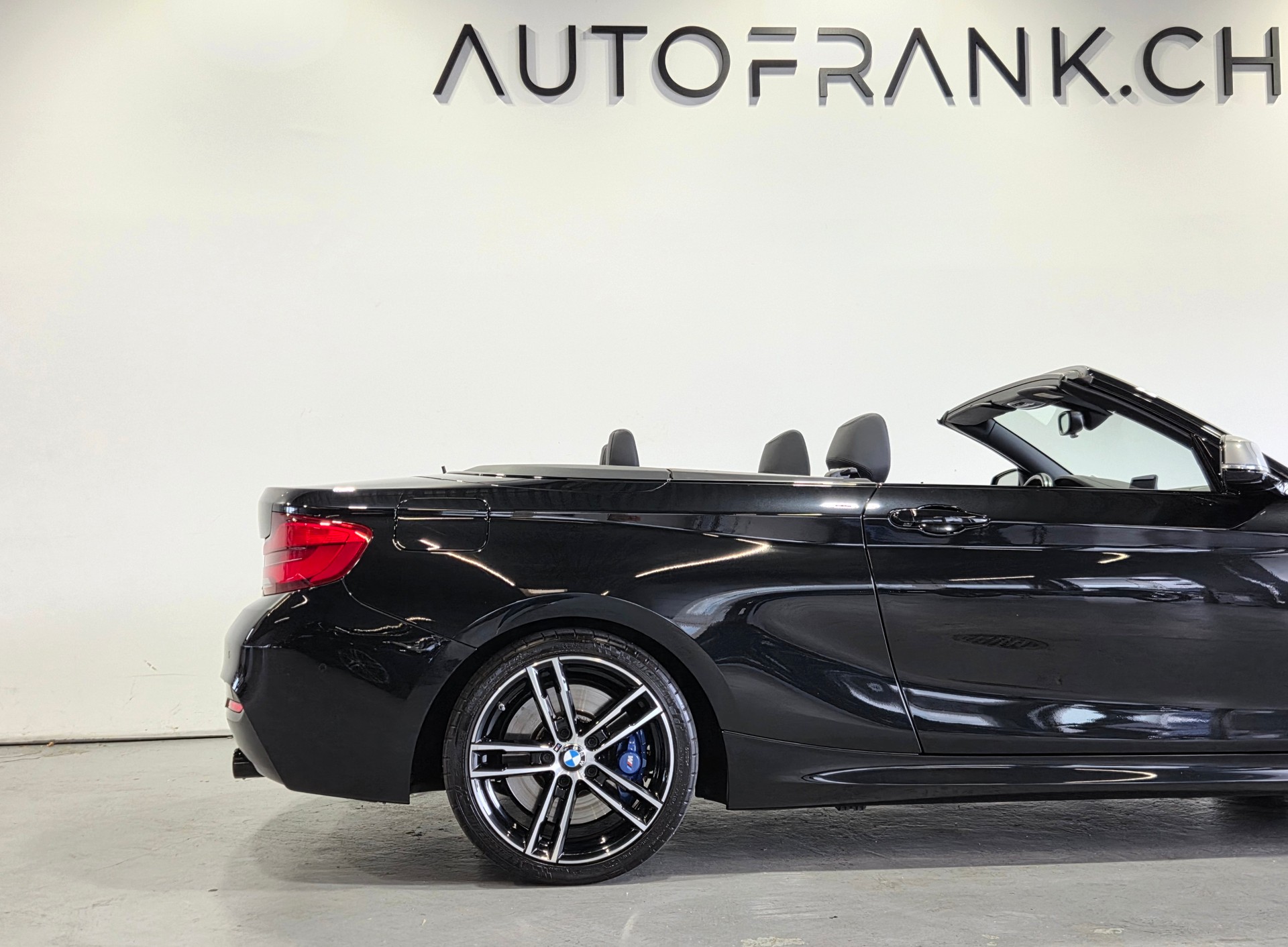 BMW M240i xDrive LCI Cabrio-image-9