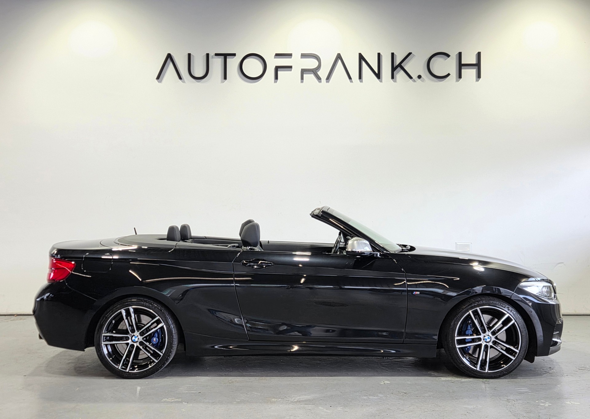 BMW M240i xDrive LCI Cabrio-image-4