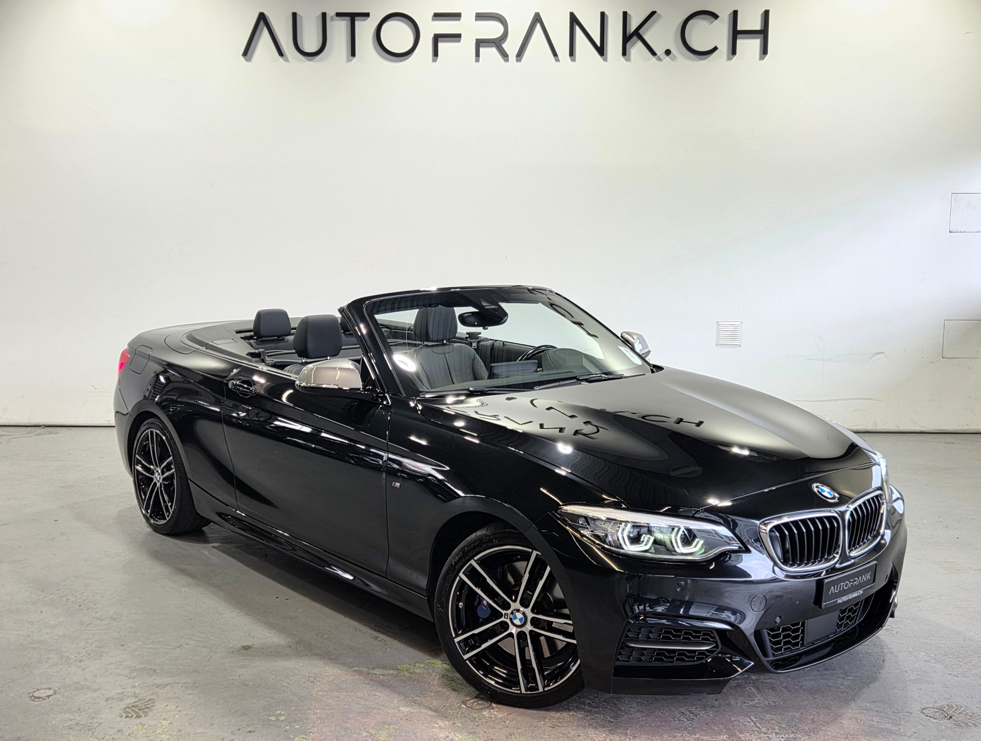 BMW M240i xDrive LCI Cabrio-image-1