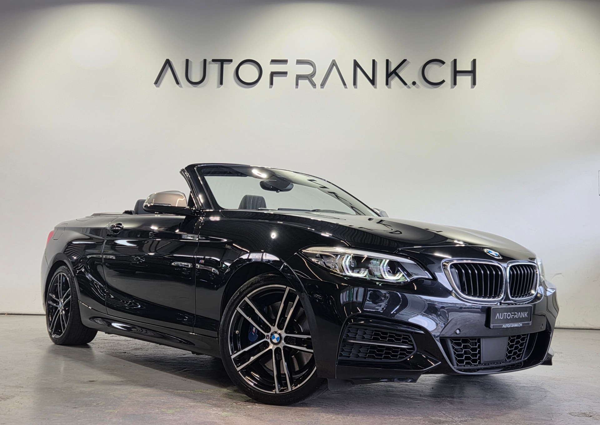BMW M240i xDrive LCI Cabrio-image-3