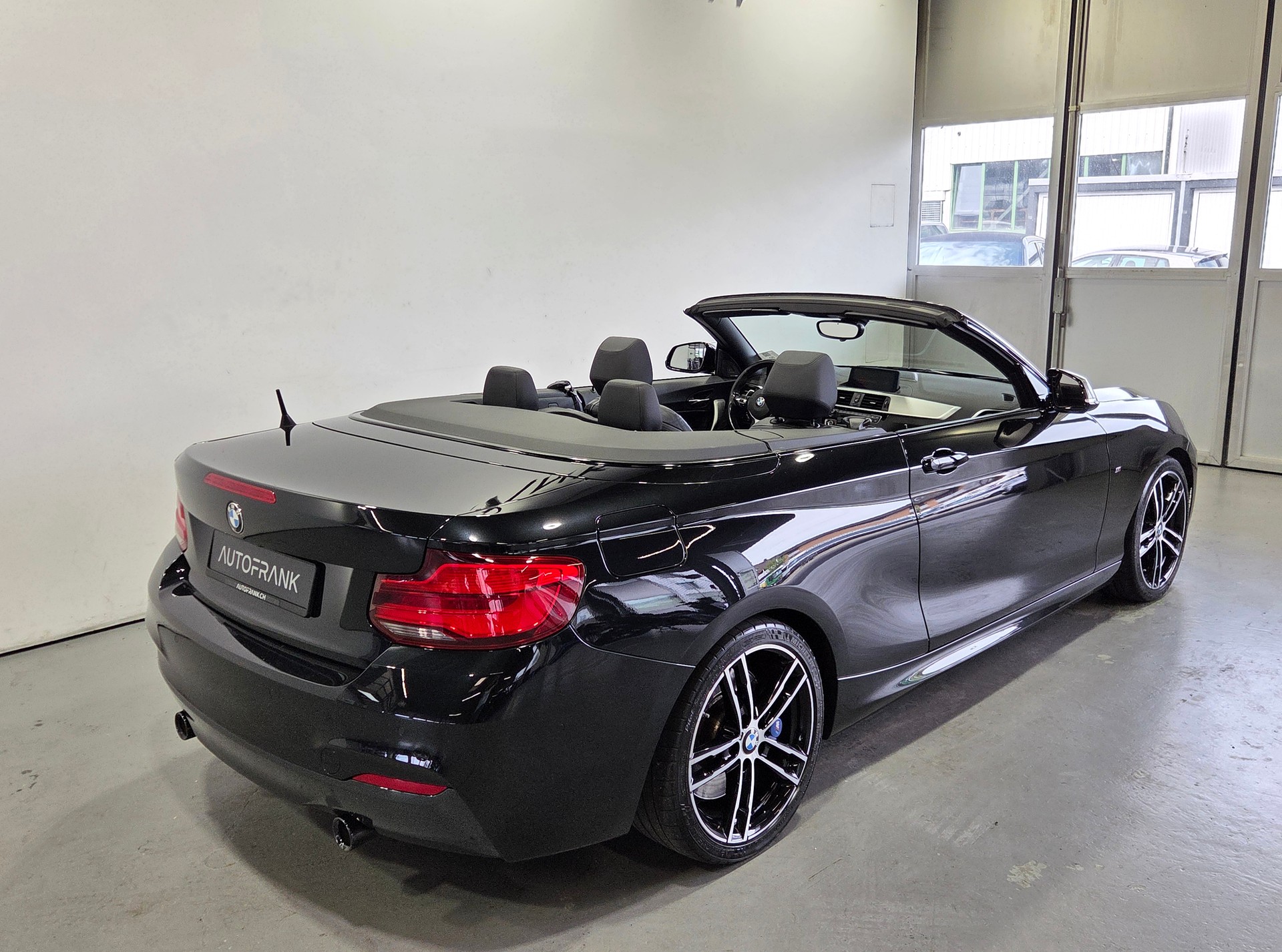 BMW M240i xDrive LCI Cabrio-image-7