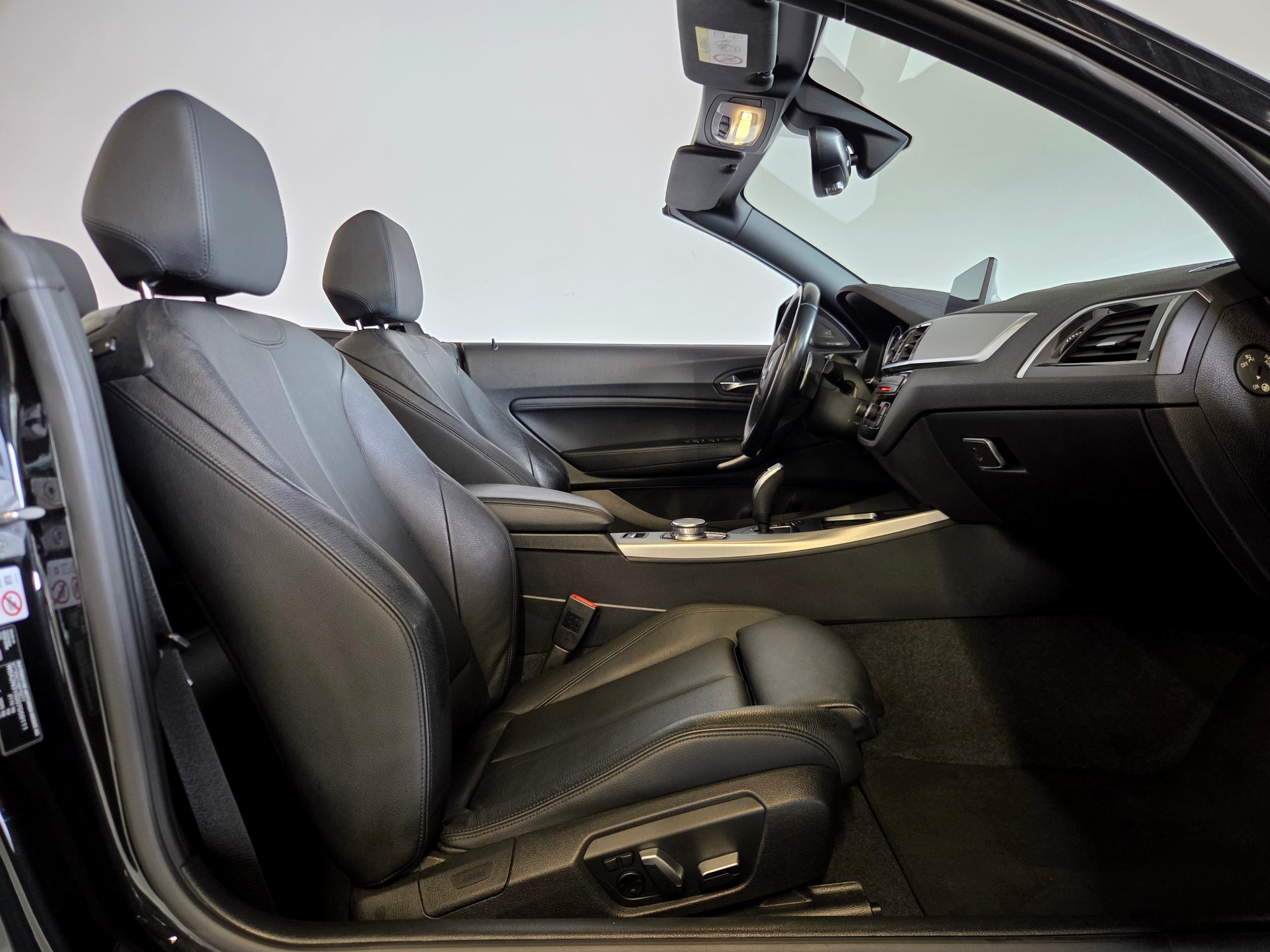 BMW M240i xDrive LCI Cabrio-image-18