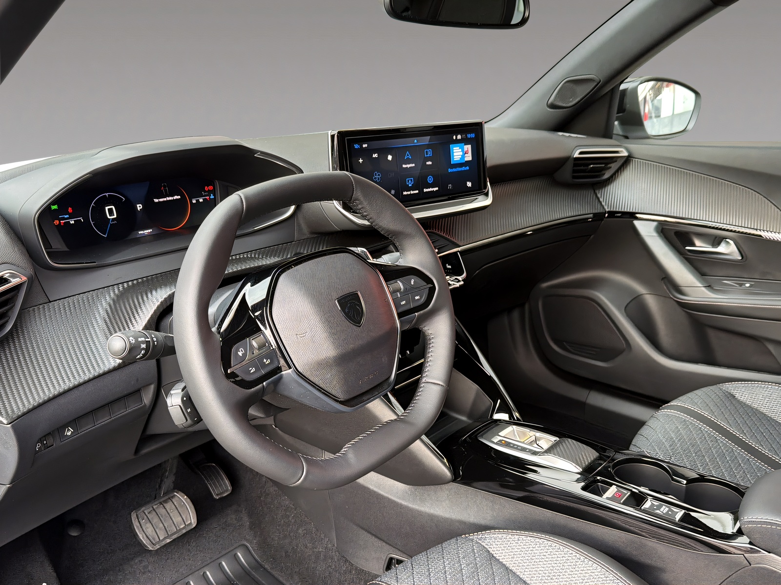 PEUGEOT 2008 1.2 Hybrid 145 Allure Premium-image-6