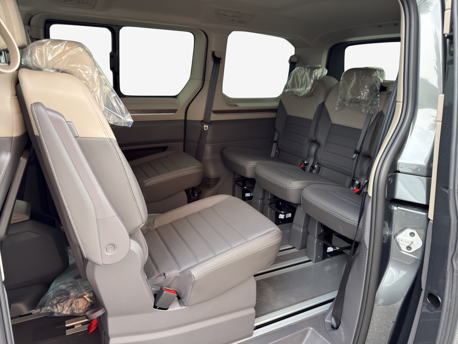 VW Multivan 2.0 TDI Style Liberty DSG-image-11