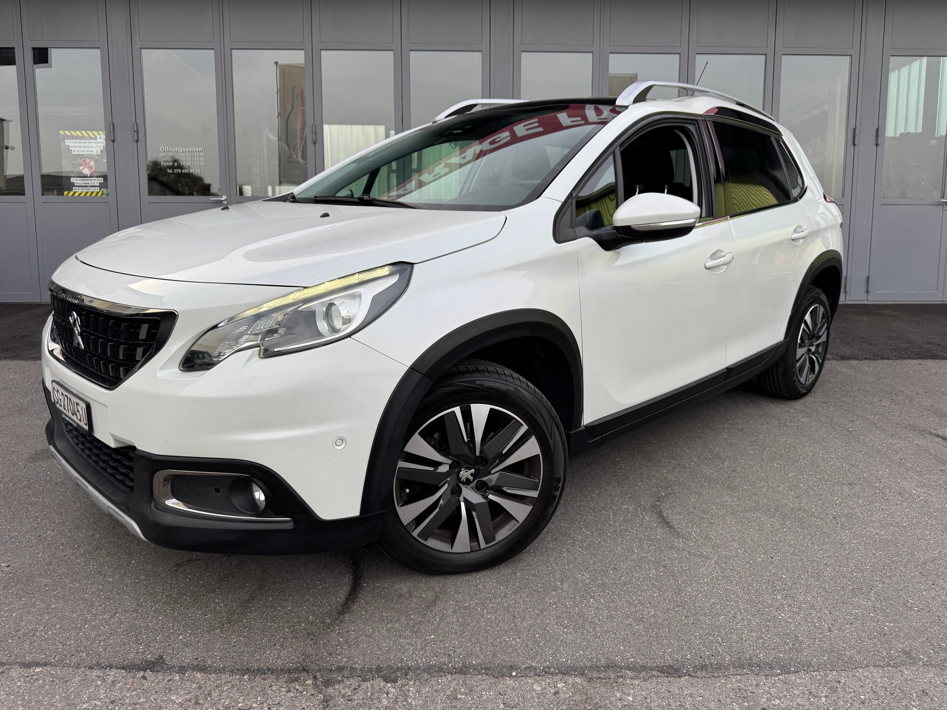 PEUGEOT 2008 1.2 PureTech Allure EAT6-image-0