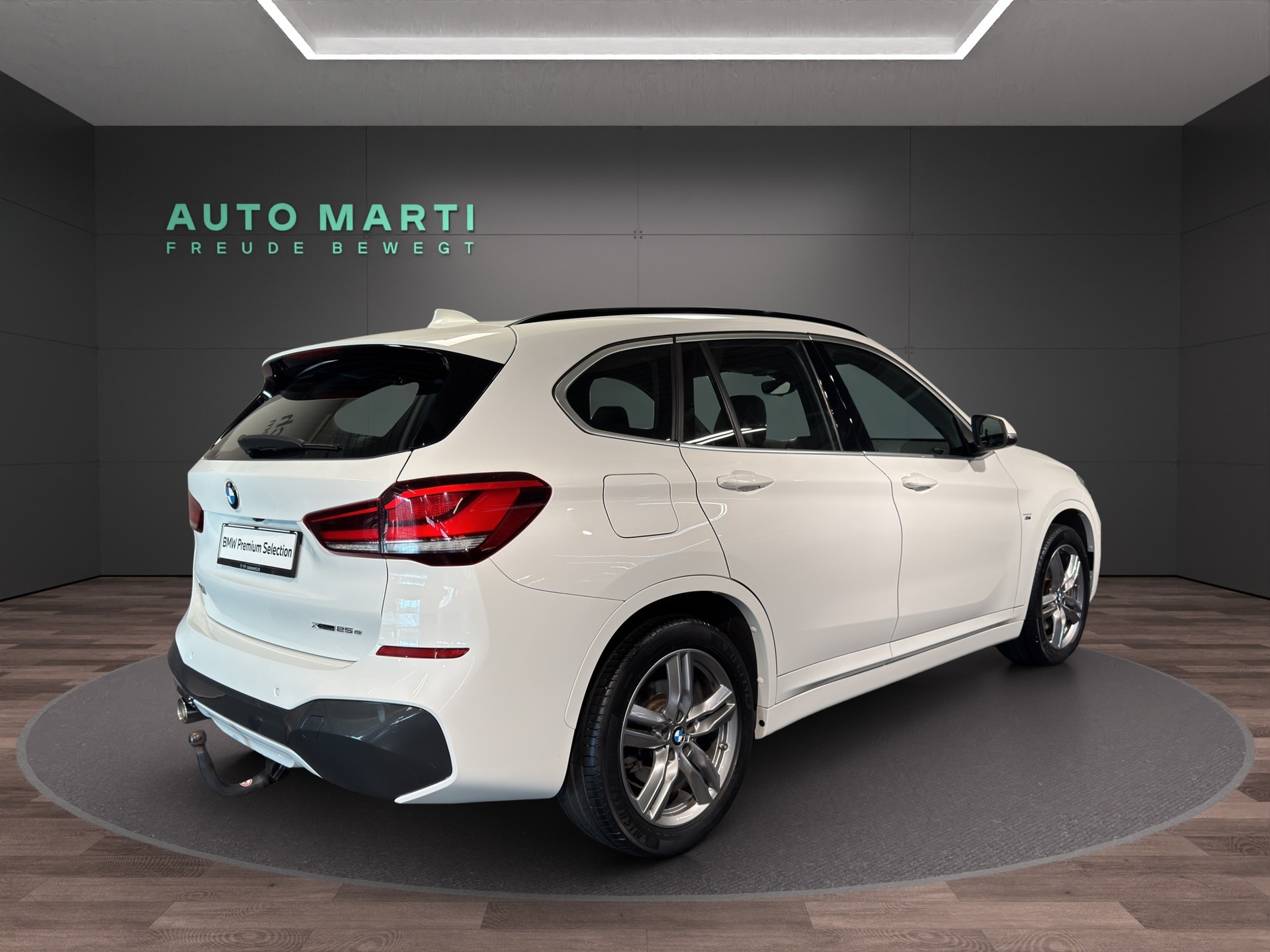 BMW X1 25e xDrive-image-4