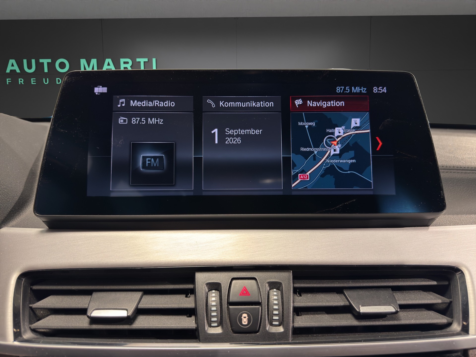 BMW X1 25e xDrive-image-9