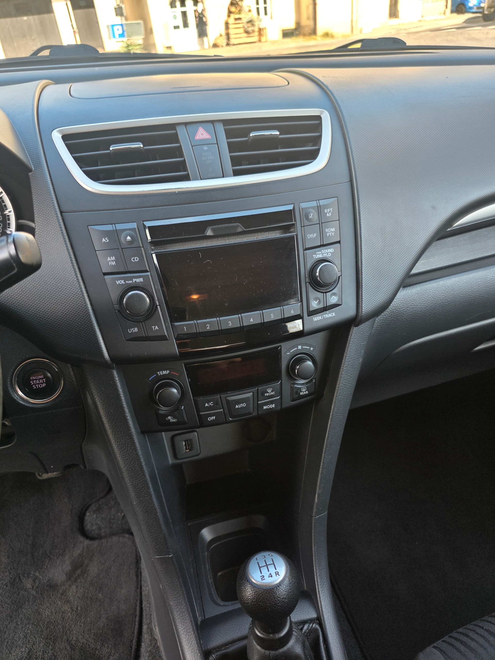 SUZUKI Swift 1.2i 16V GL-image-7