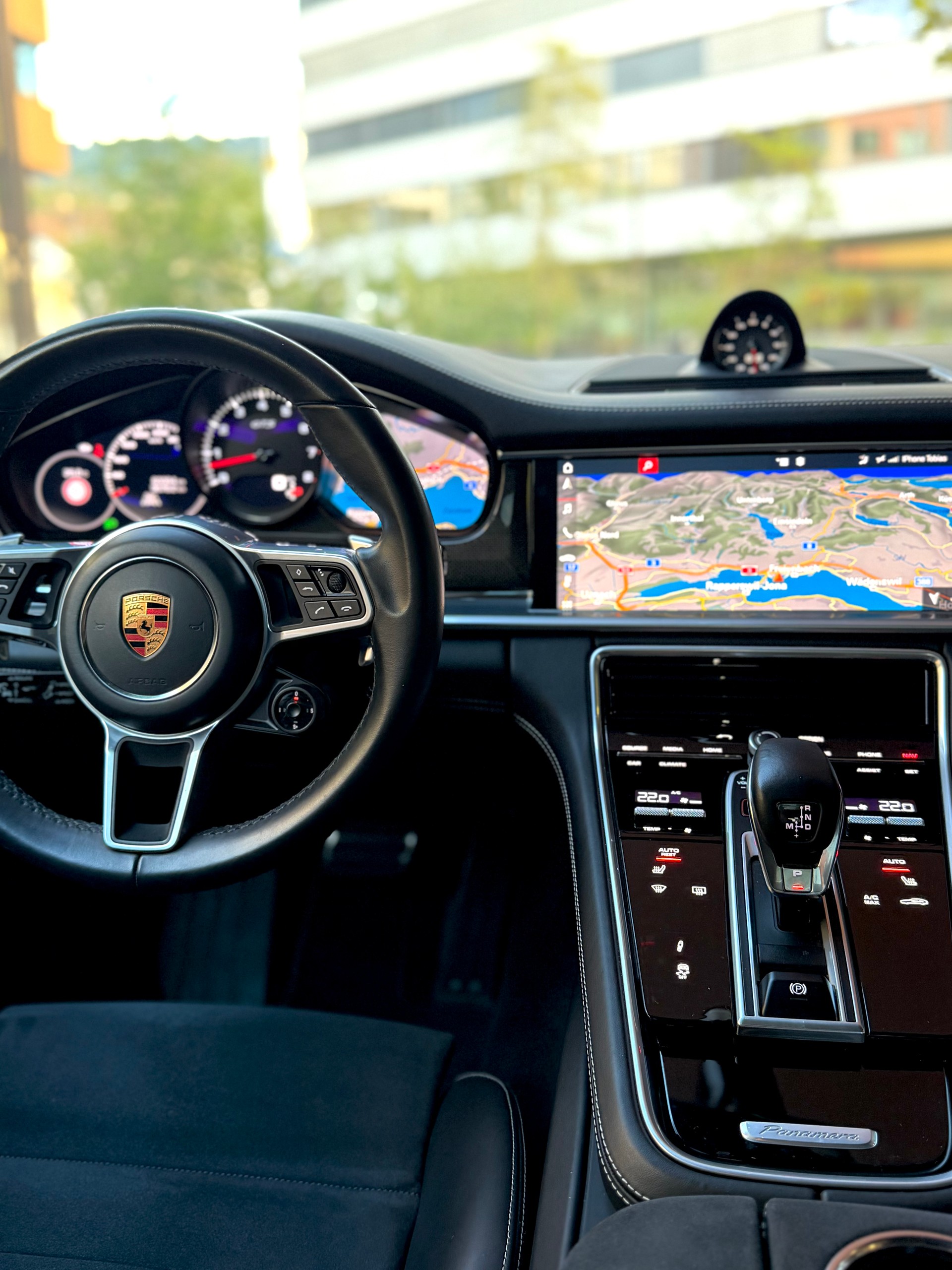 PORSCHE 4.0 V8 GTS-image-7