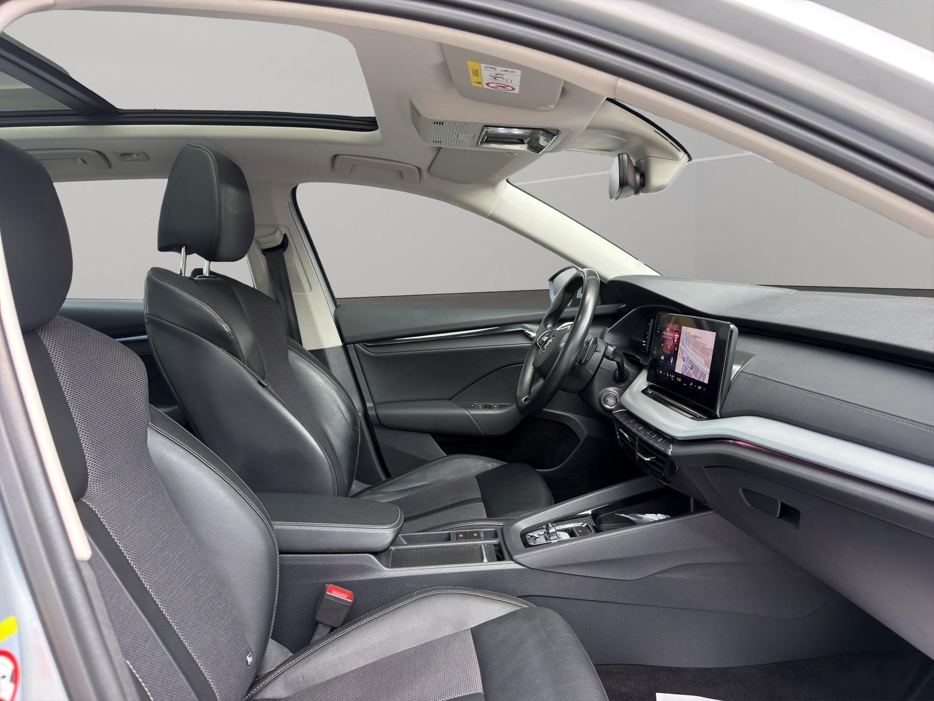 SKODA Octavia Combi 2.0 TDI DSG Ambition-image-16