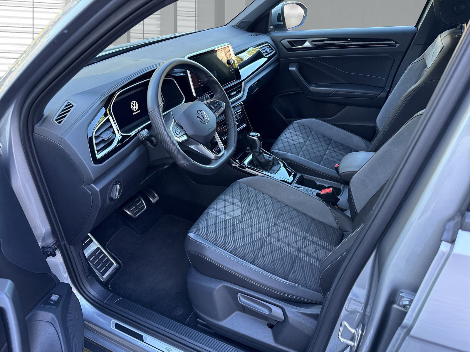 VW T-Roc 1.5 TSI EVO R-Line DSG-image-10
