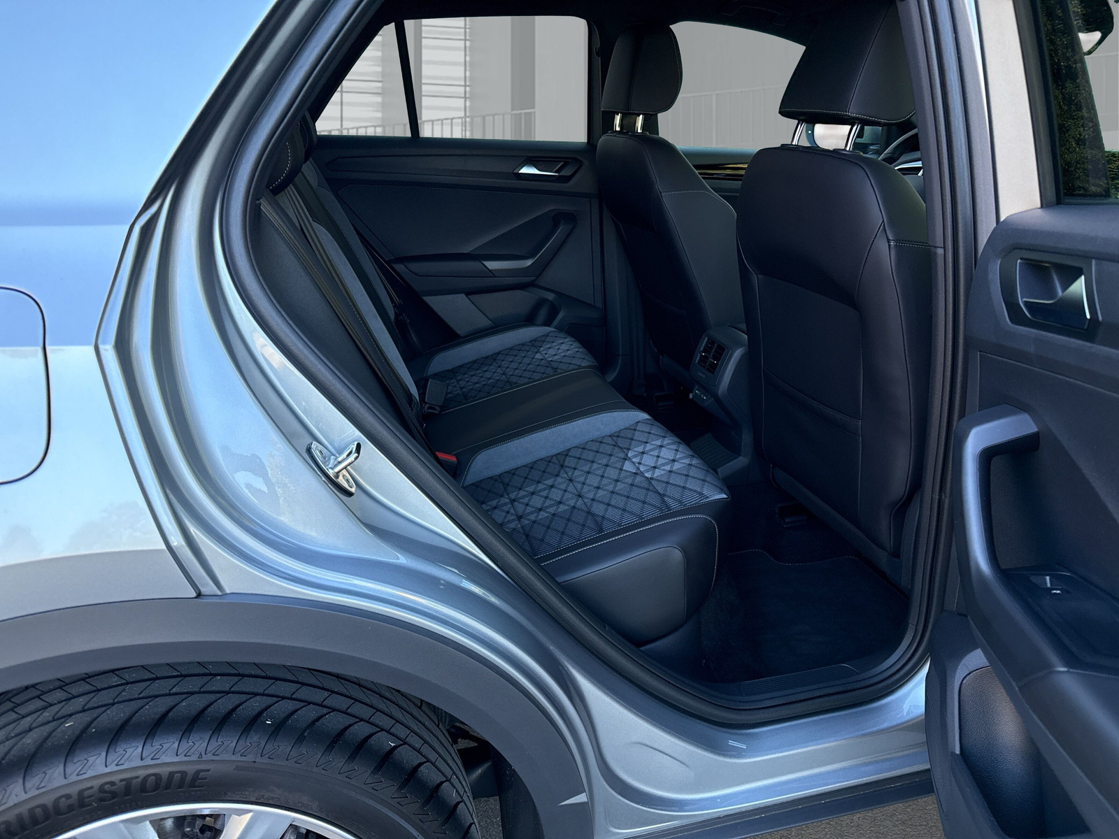 VW T-Roc 1.5 TSI EVO R-Line DSG-image-15