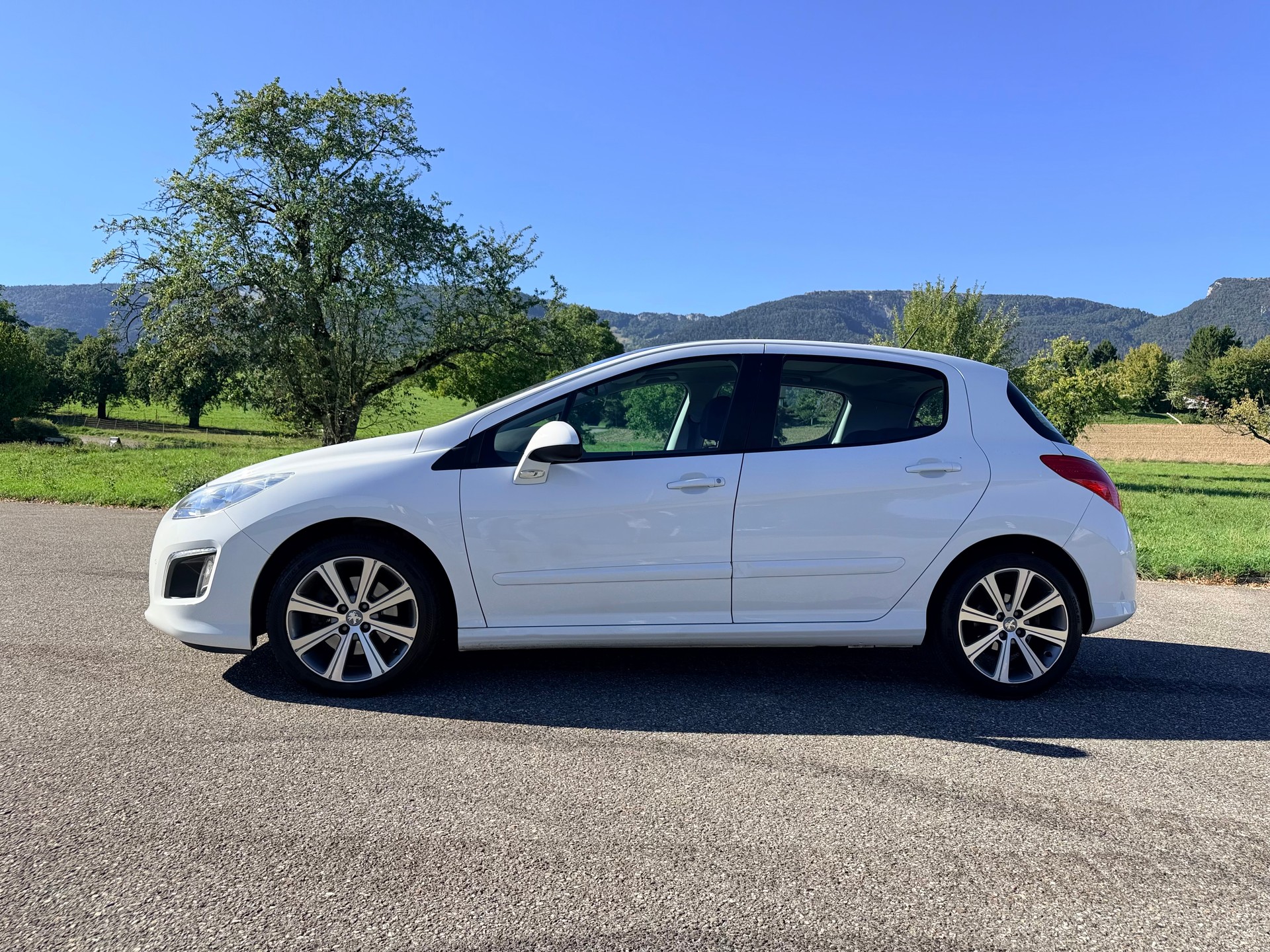PEUGEOT 308 1.6 16V T Sport Pack Automatic-image-7