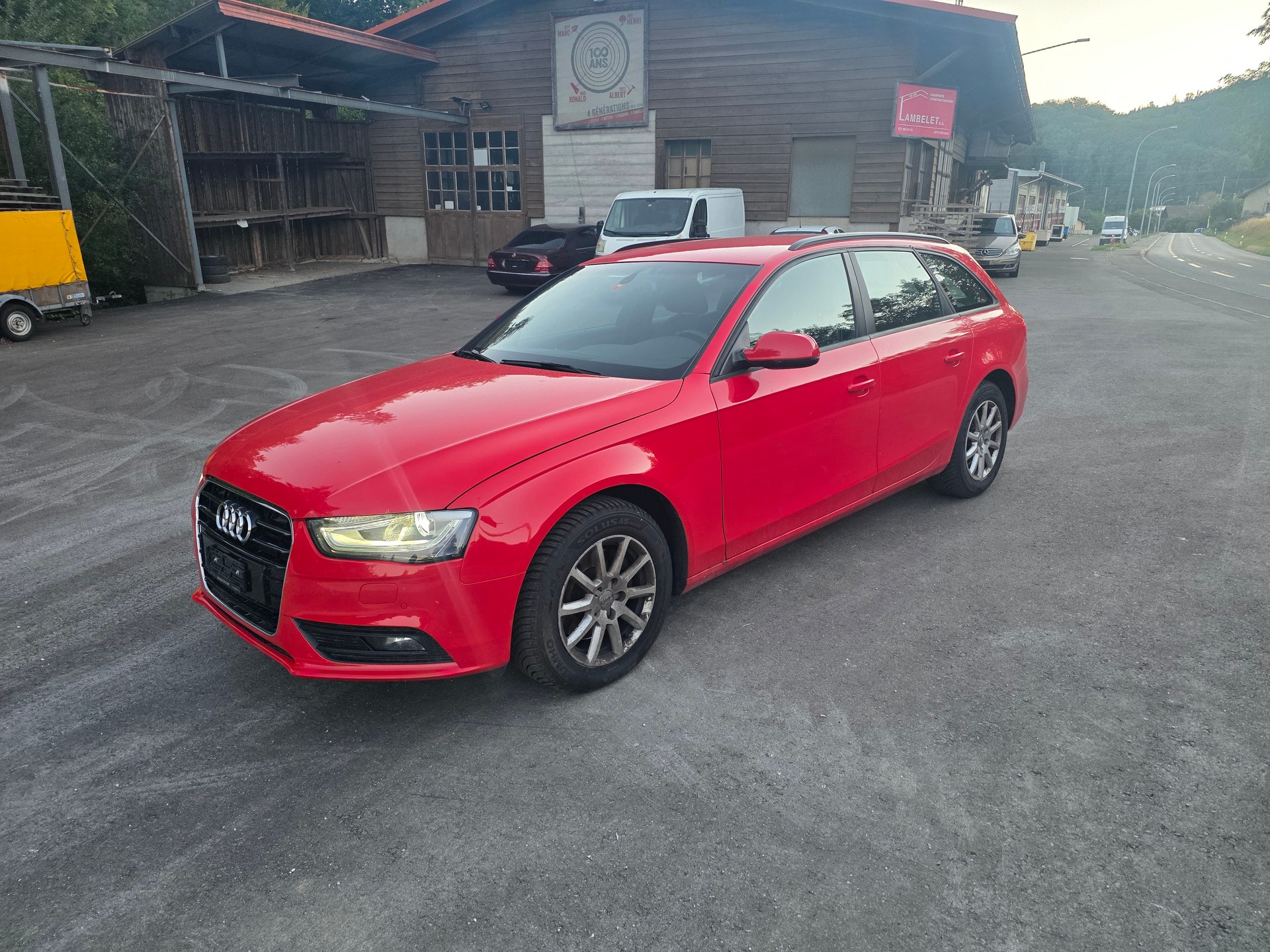 AUDI A4 Avant 1.8 TFSI quattro-image-3