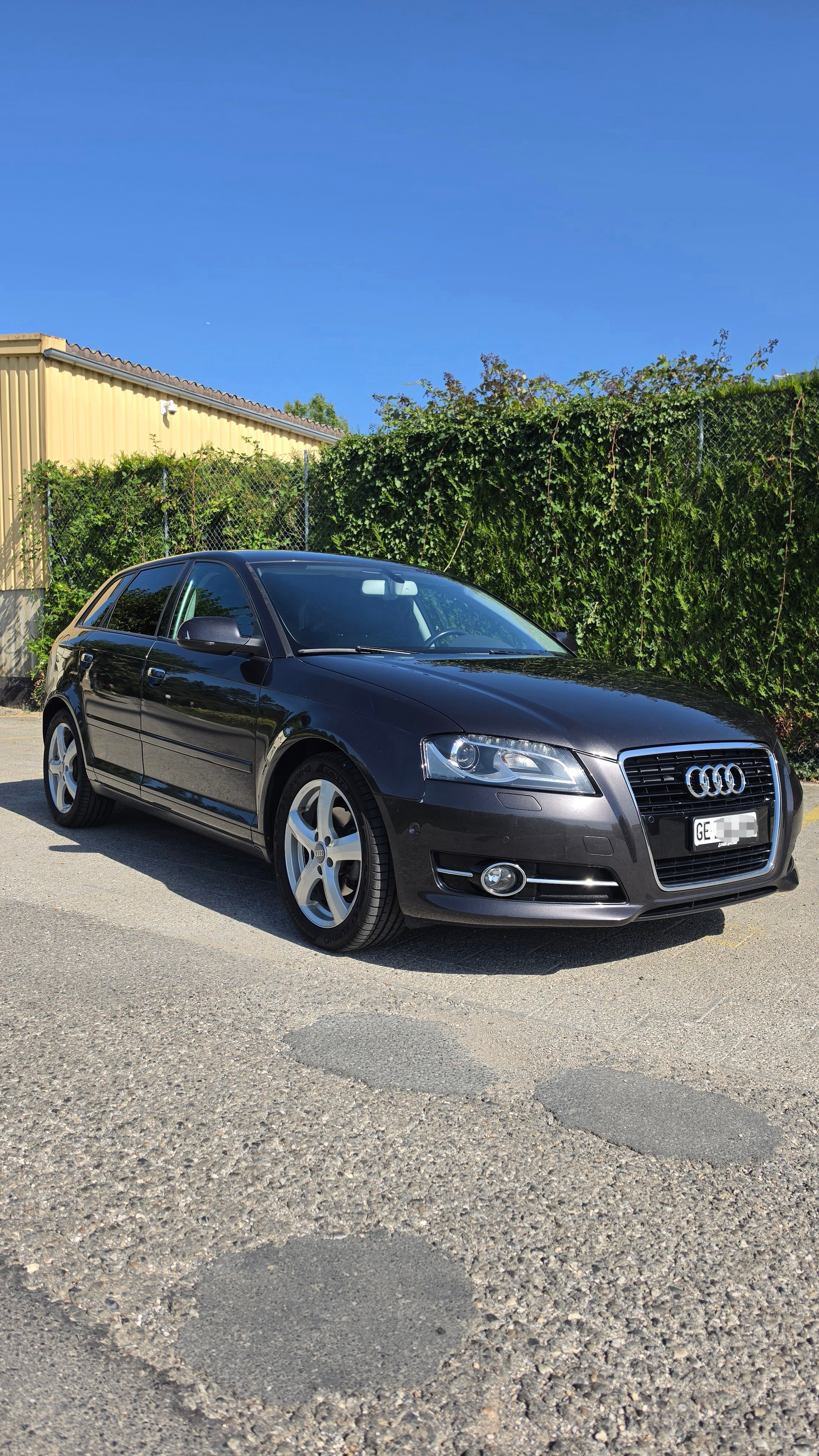 AUDI 1.8 16V T FSI Ambiente S-Tr-image-0