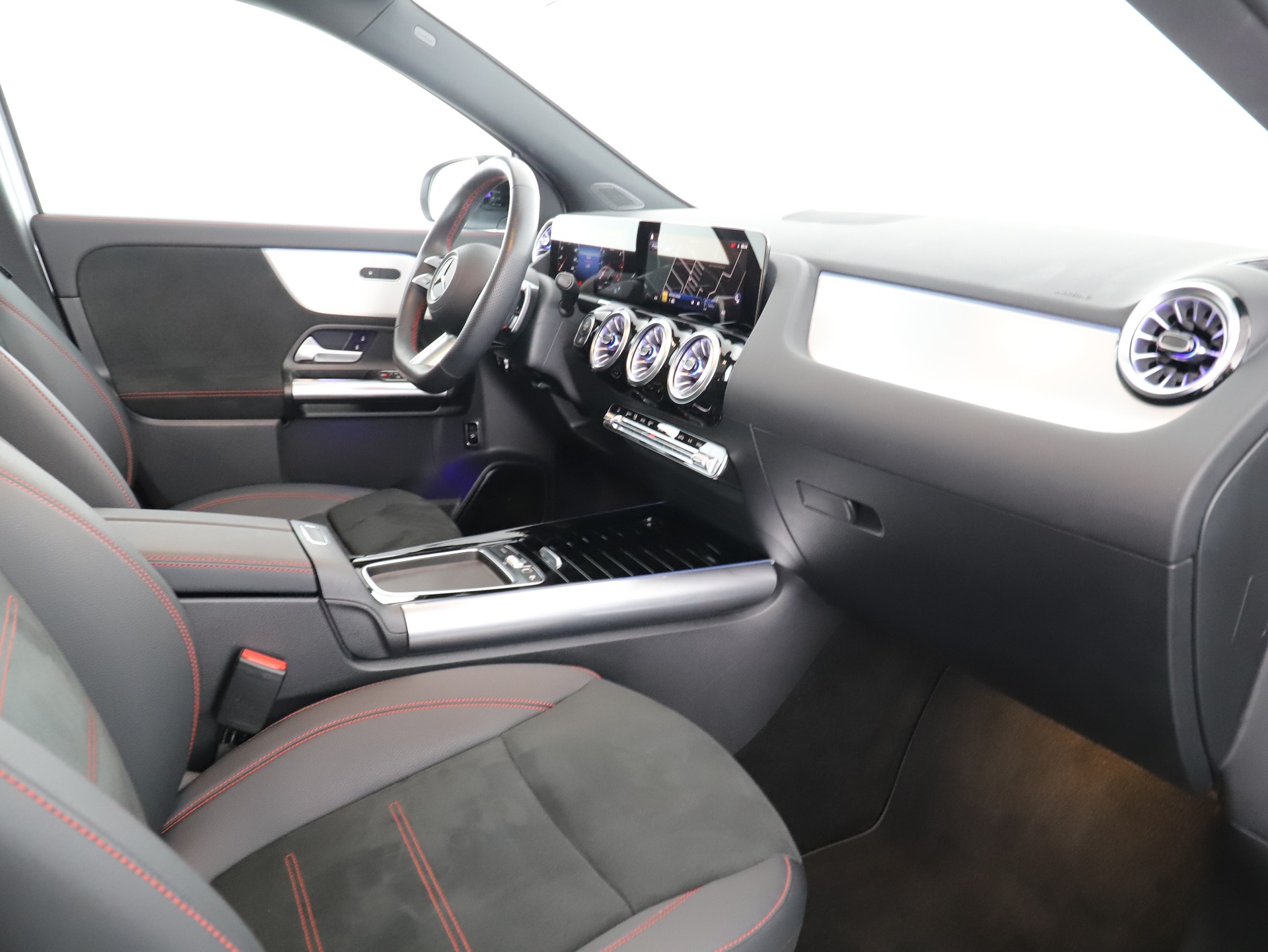 MERCEDES-BENZ GLA 250 4Matic Swiss Star-image-9