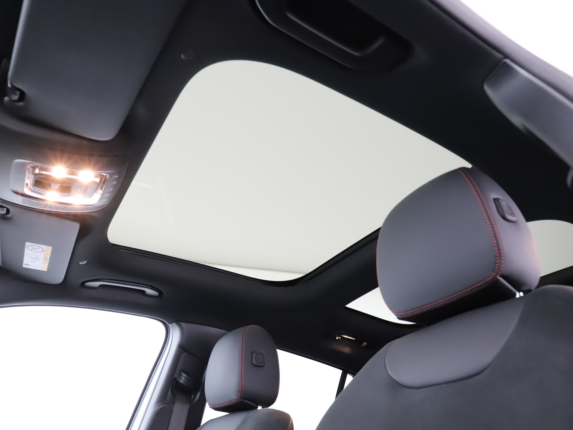 MERCEDES-BENZ GLA 250 4Matic Swiss Star-image-13