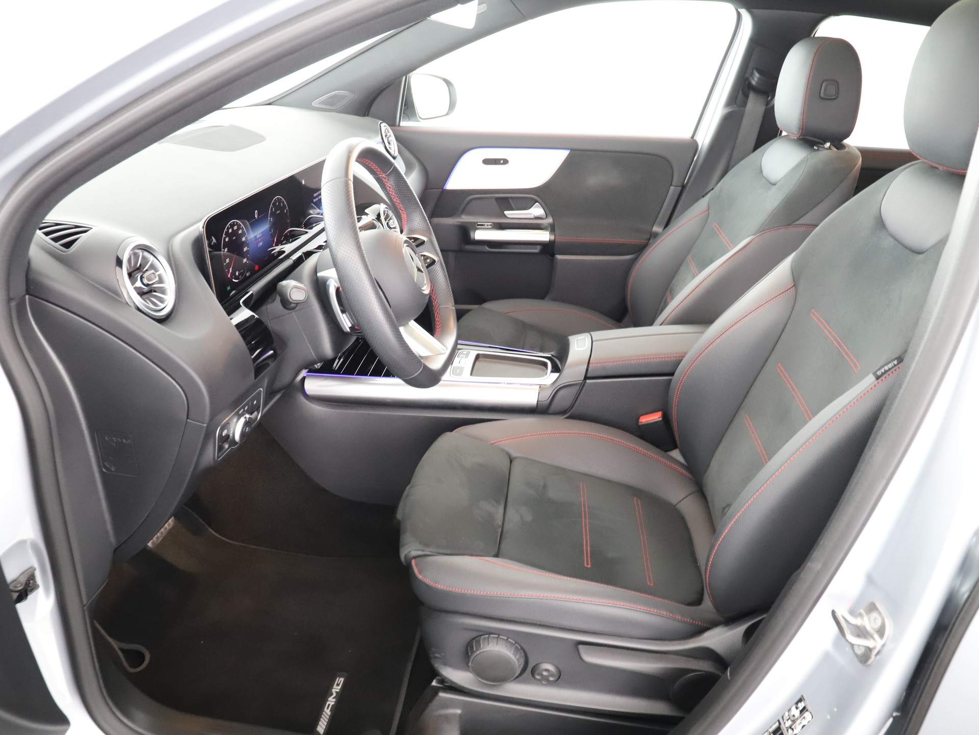 MERCEDES-BENZ GLA 250 4Matic Swiss Star-image-8