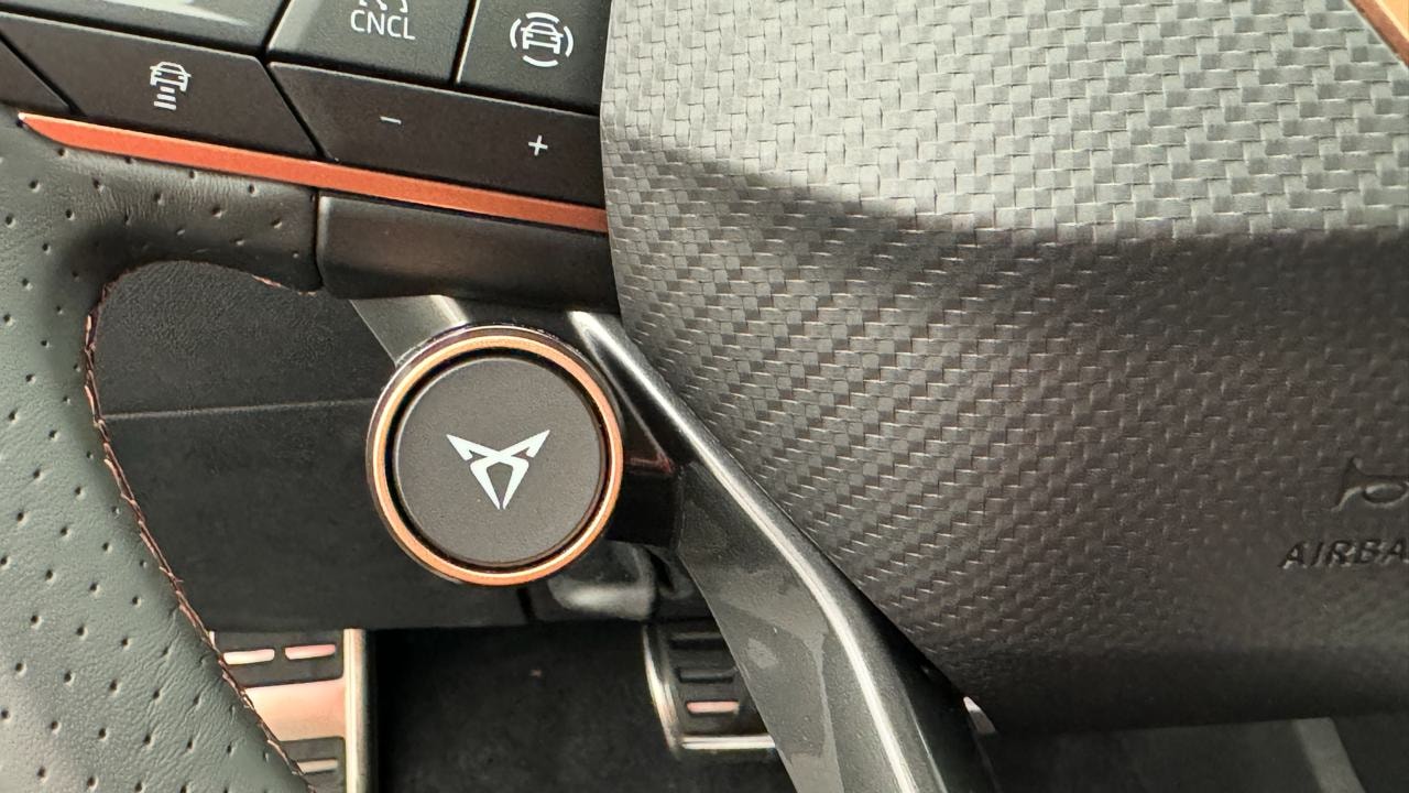 CUPRA LEON ST 1.5 e-HYBRID pHEV VZ DSG-image-9