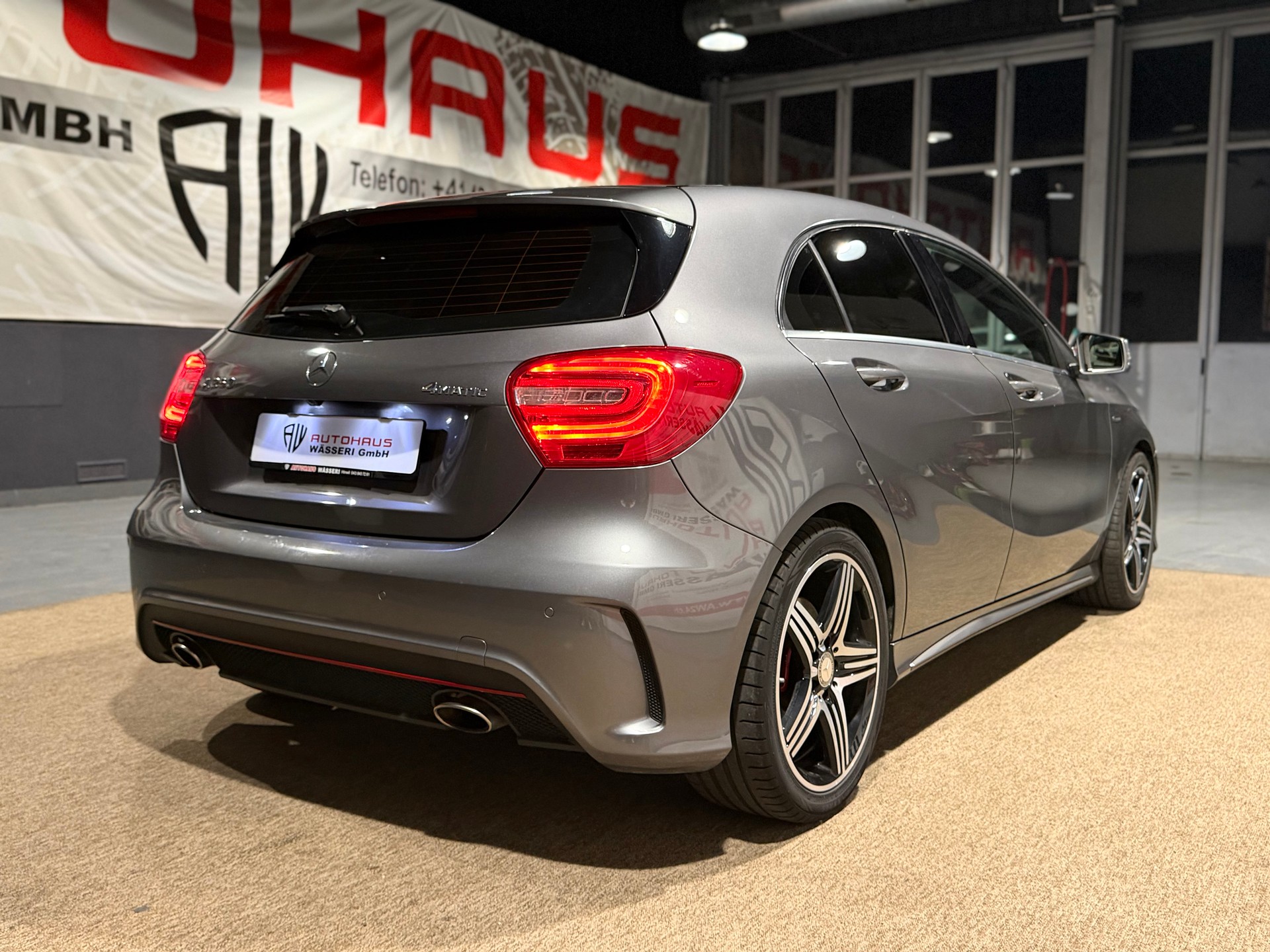 MERCEDES-BENZ A 250 AMG Line 4Matic 7G-DCT-image-2