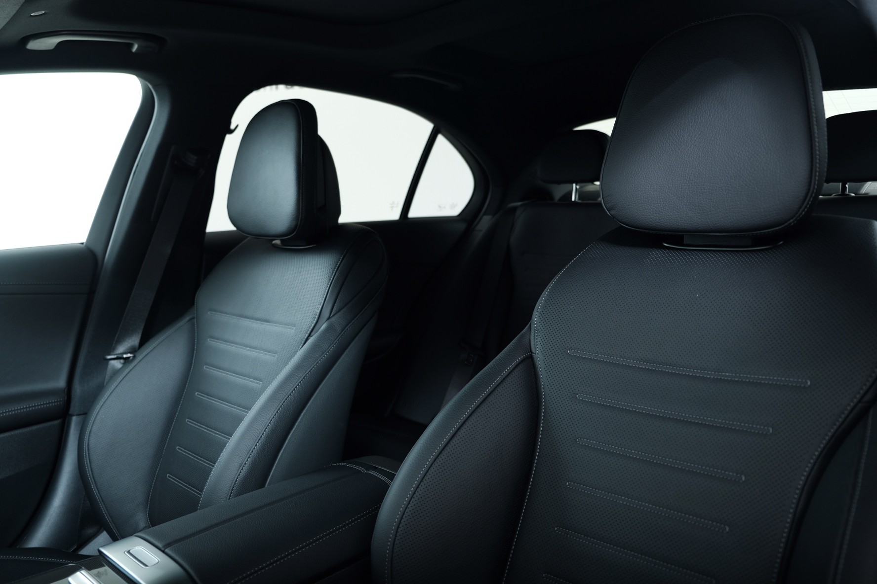 MERCEDES-BENZ C 220 d Swiss Star AMG Line 4matic W206-image-10