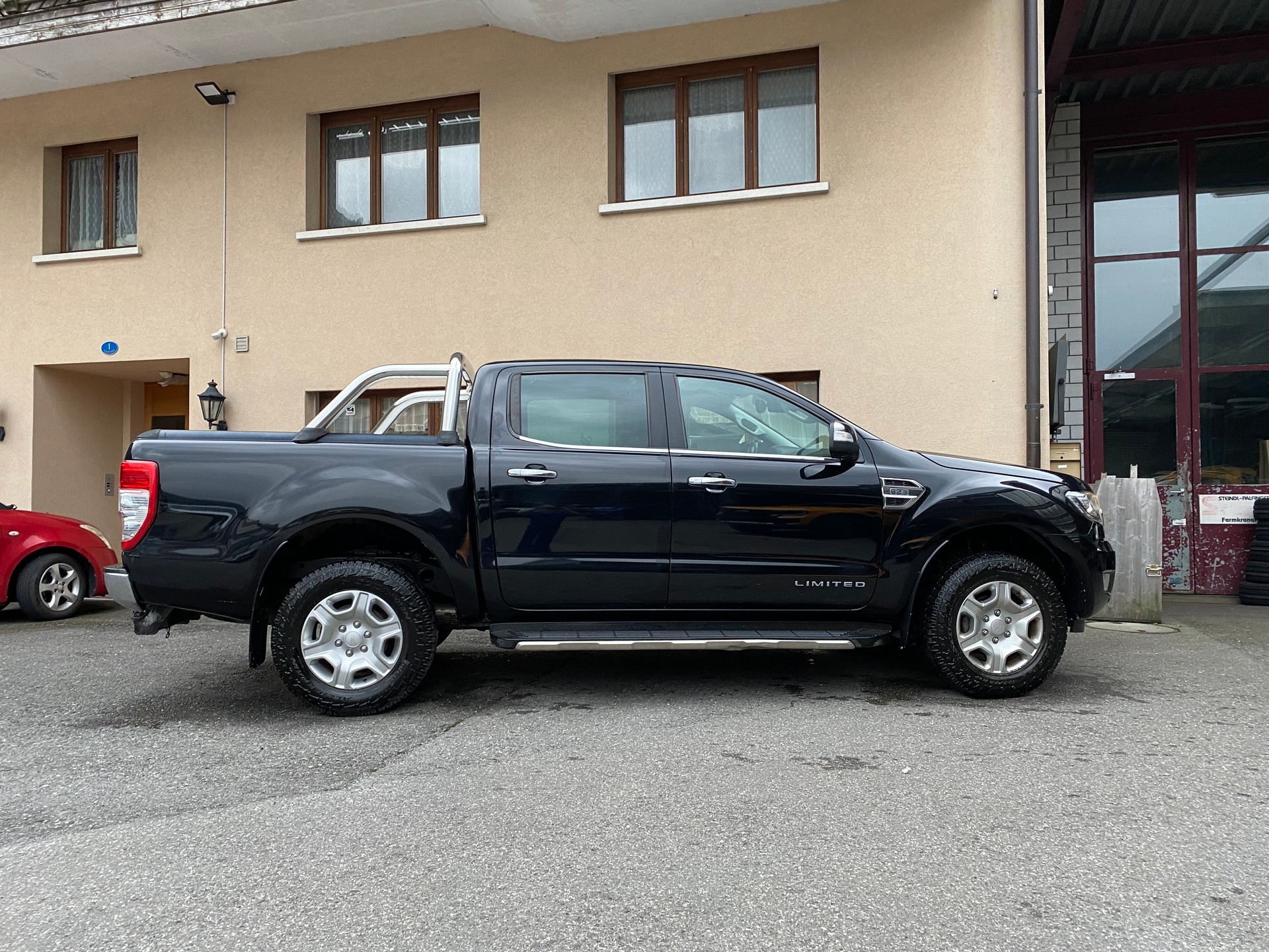 FORD Ranger LTD 3.2 TDCi 4x4 A-image-8
