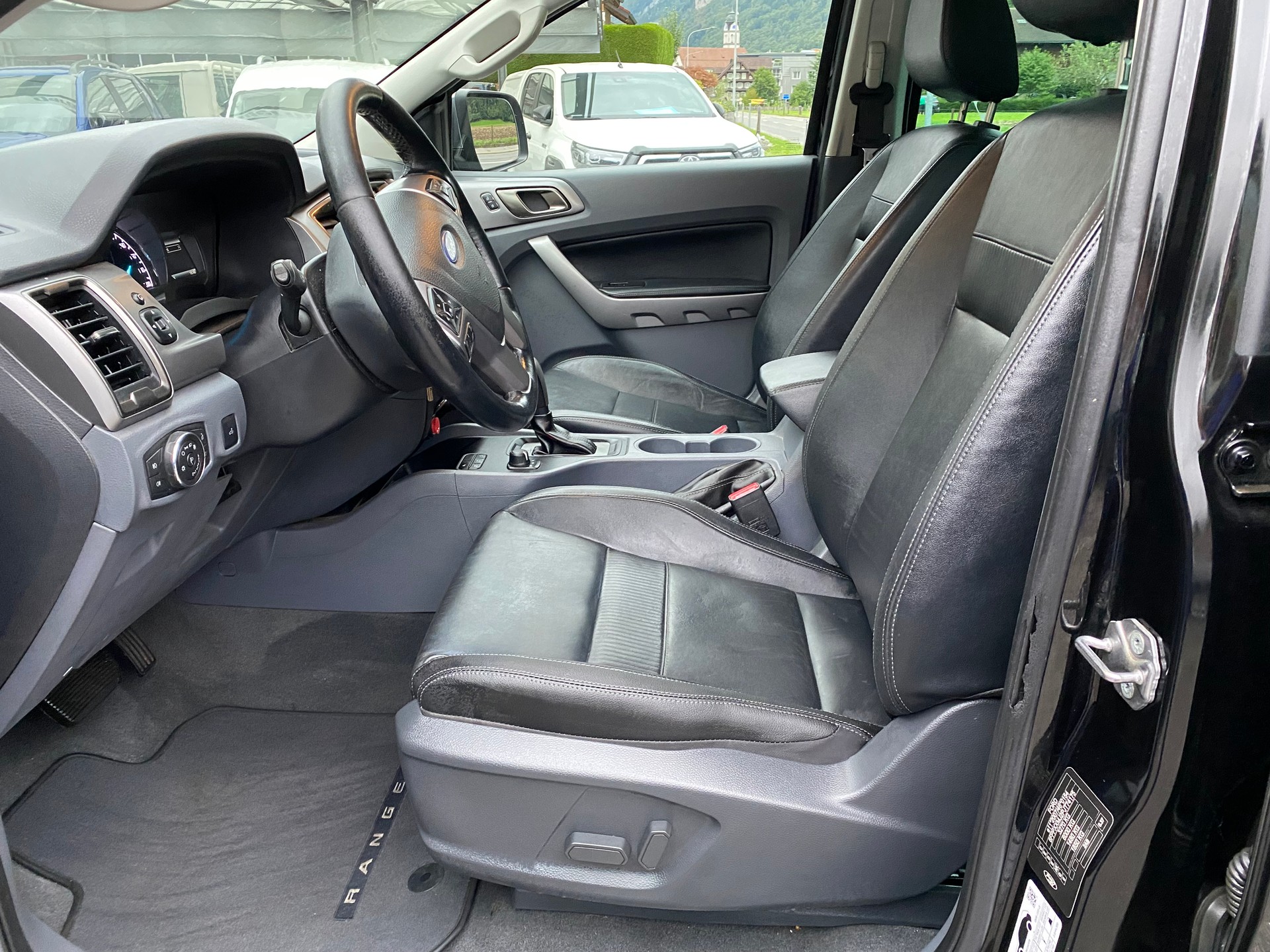 FORD Ranger LTD 3.2 TDCi 4x4 A-image-2