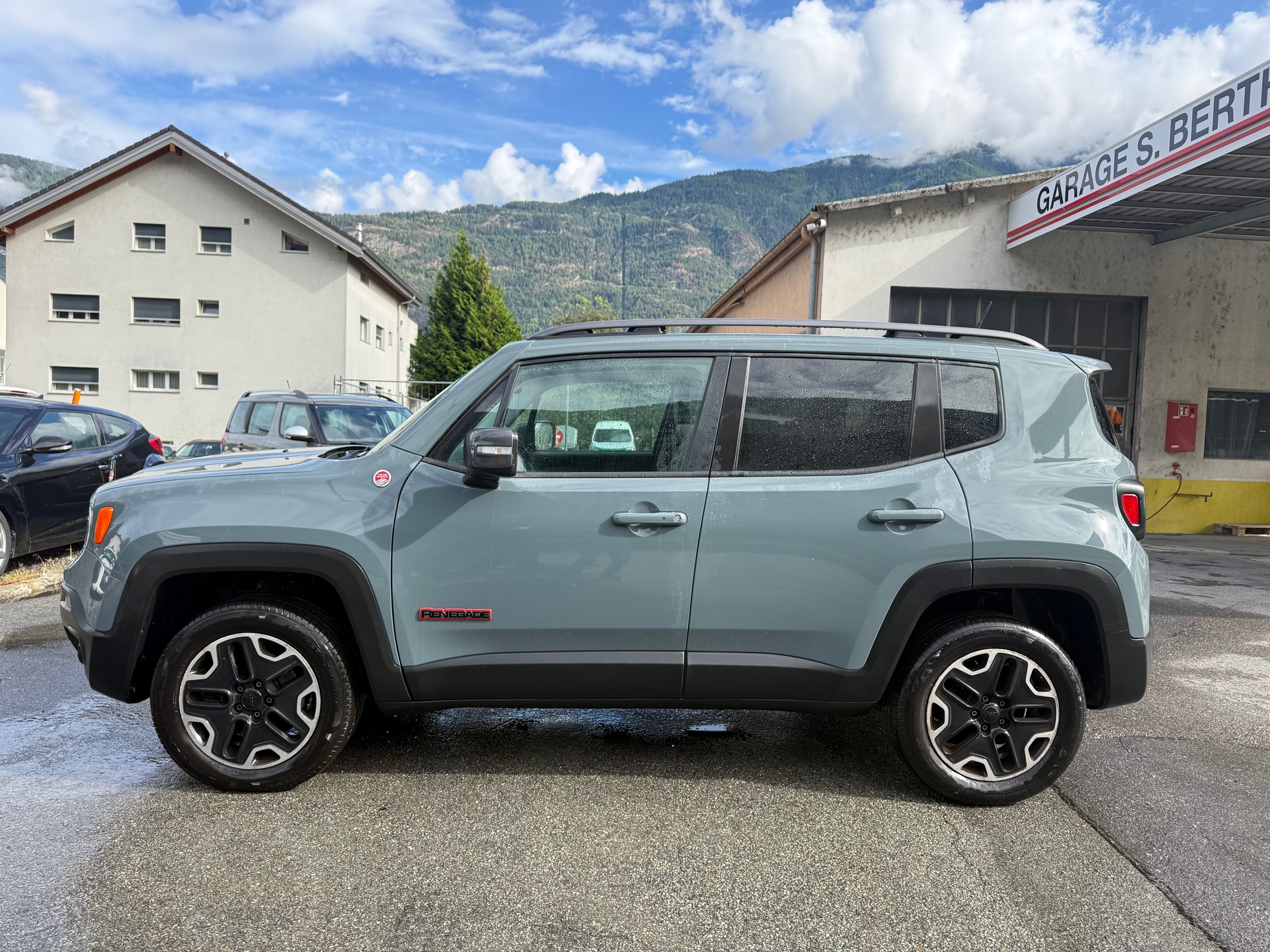 JEEP Renegade 2.0 CRD Trailhawk AWD + Low Range 9ATX-image-5
