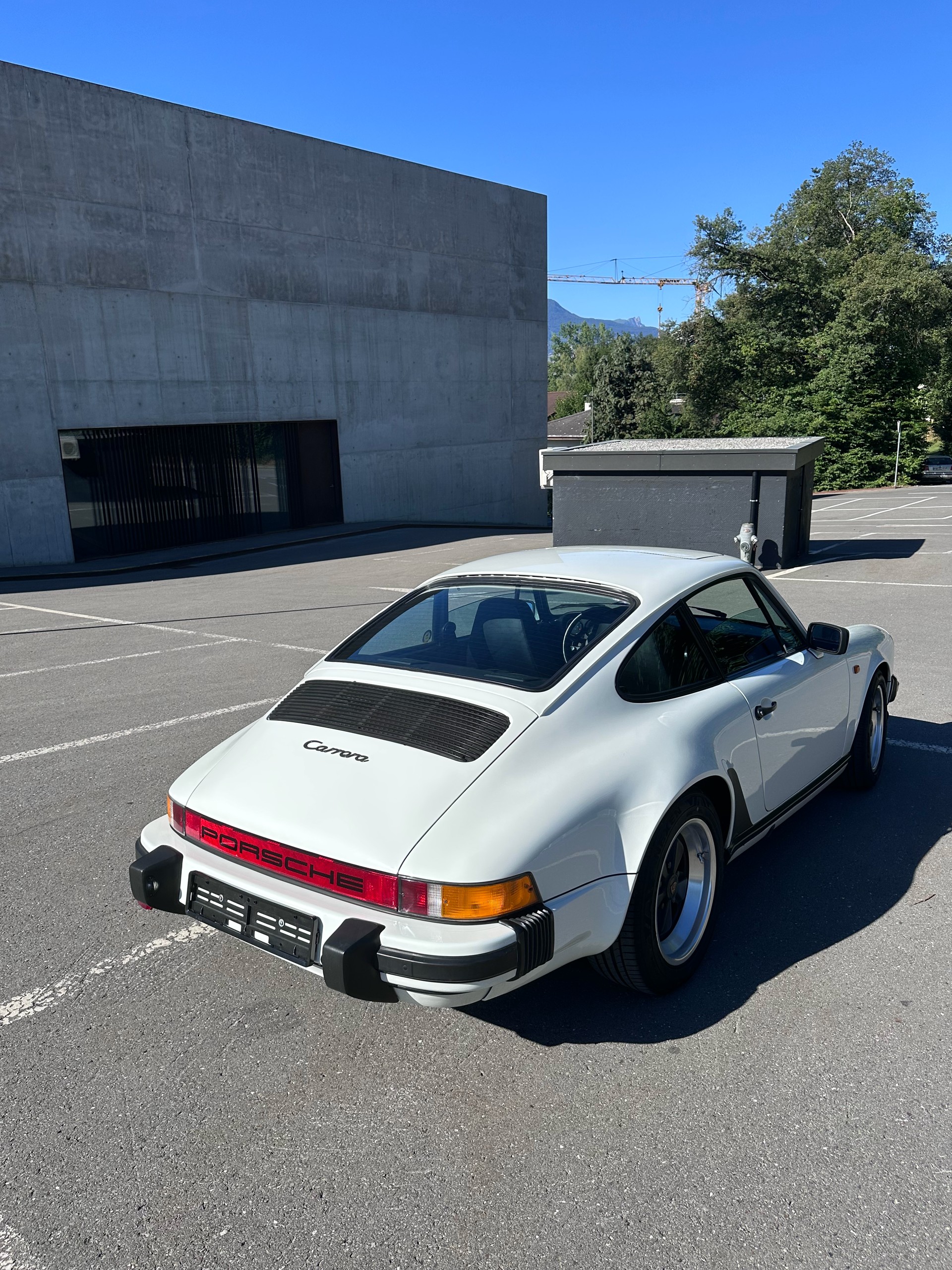 PORSCHE 3.2 Carrera-image-1